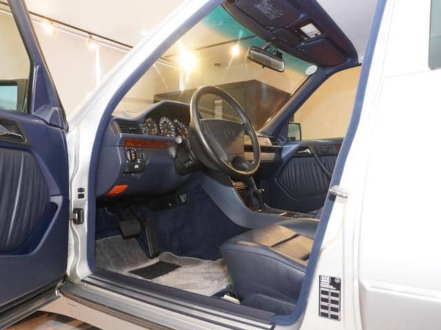 1992 MERCEDES-BENZ MEDIUM CLASS/124036