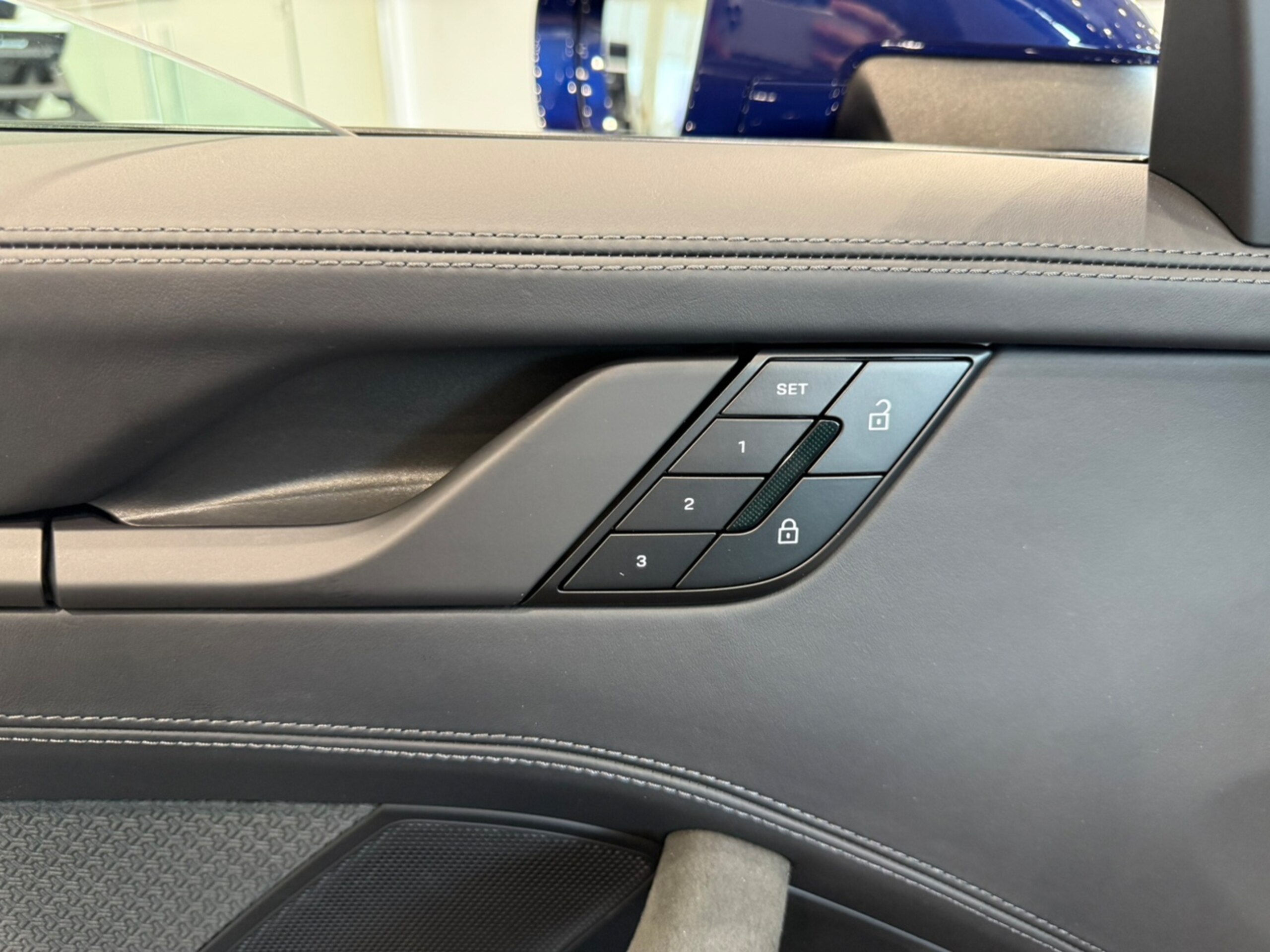 2025 Porsche 911 - ポルシェ 911 タルガ4 GTS PDK 認中/スポーツクロノ/スポエグ/ハイグロスブラックキャリパー/HDマトリクス/プライバシーガラス/フロントリフト/ナイトビジョン/BOSEサウンド