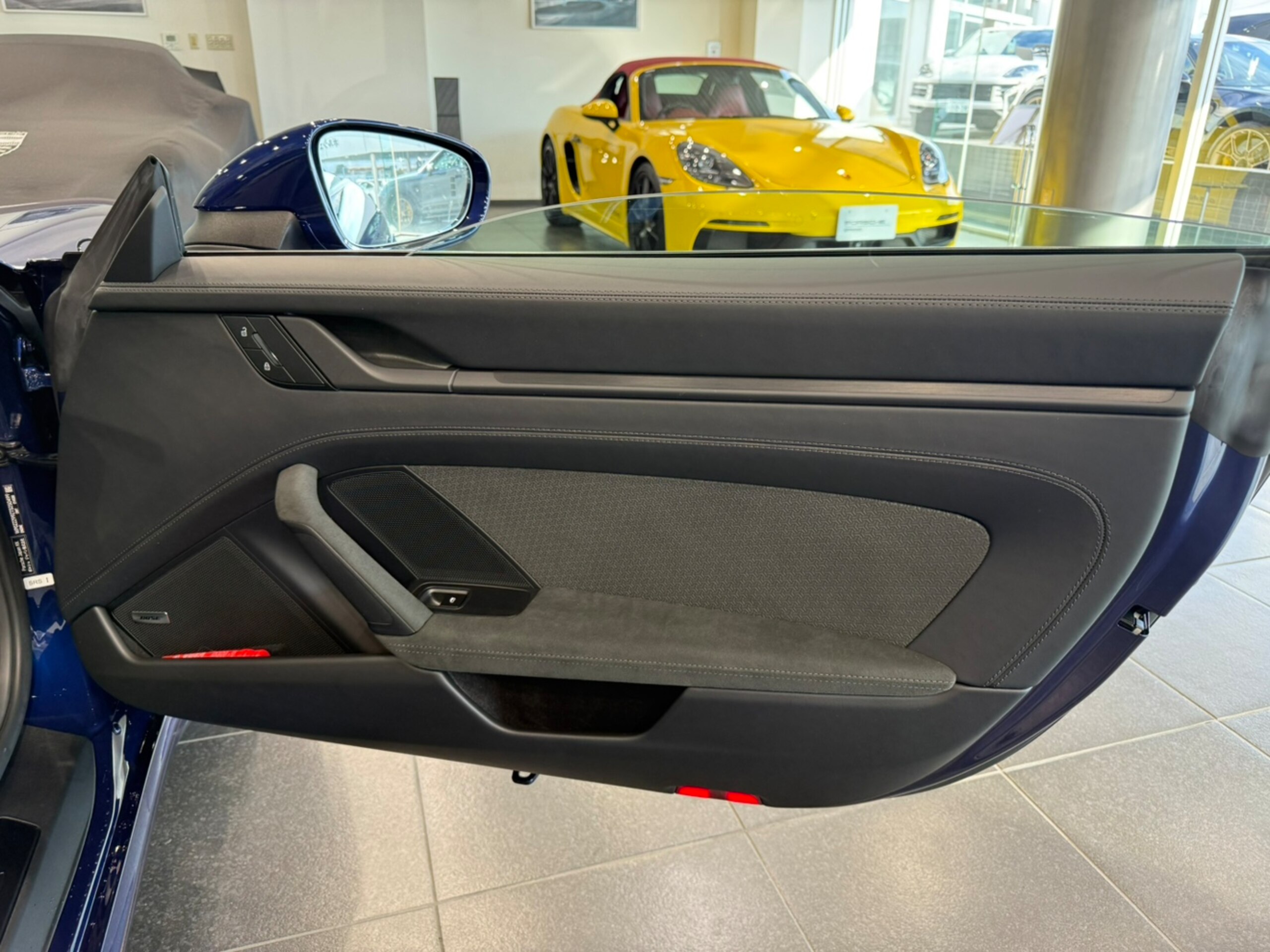 2025 Porsche 911 - ポルシェ 911 タルガ4 GTS PDK 認中/スポーツクロノ/スポエグ/ハイグロスブラックキャリパー/HDマトリクス/プライバシーガラス/フロントリフト/ナイトビジョン/BOSEサウンド