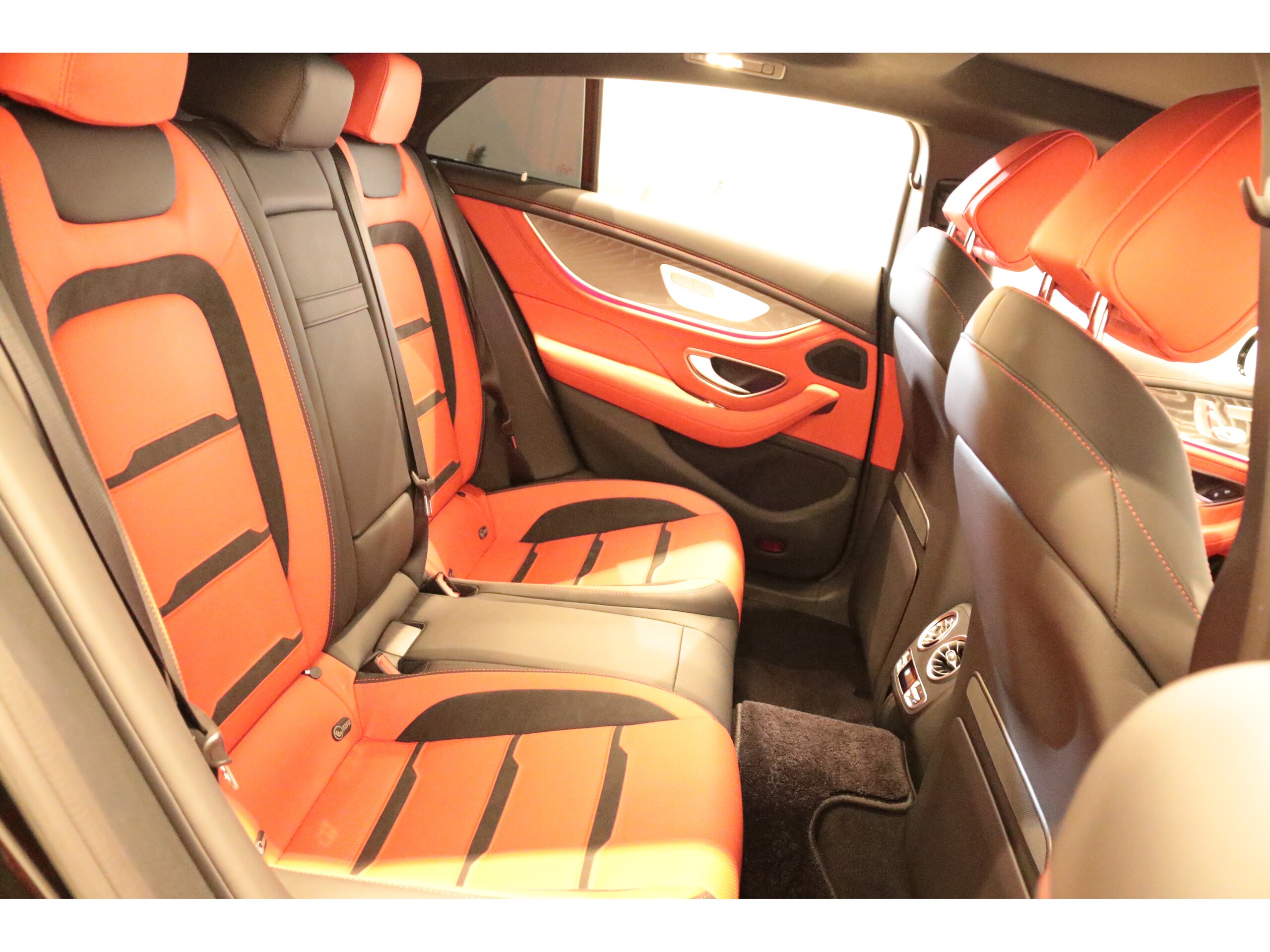 2021 Mercedes-AMG GT 4Door Coupe - メルセデスＡＭＧ GT 4ドアクーペ 53 4マチックプラス 4WD 1オーナー Brumesterサウンド パノラミックルーフ ダイナミックパッケージ シートヒーター シートベンチレーション ヘッドアップディスプレイ 21インチアルミ サラウンドビューカメラ LEDヘッドライト レッドレザー