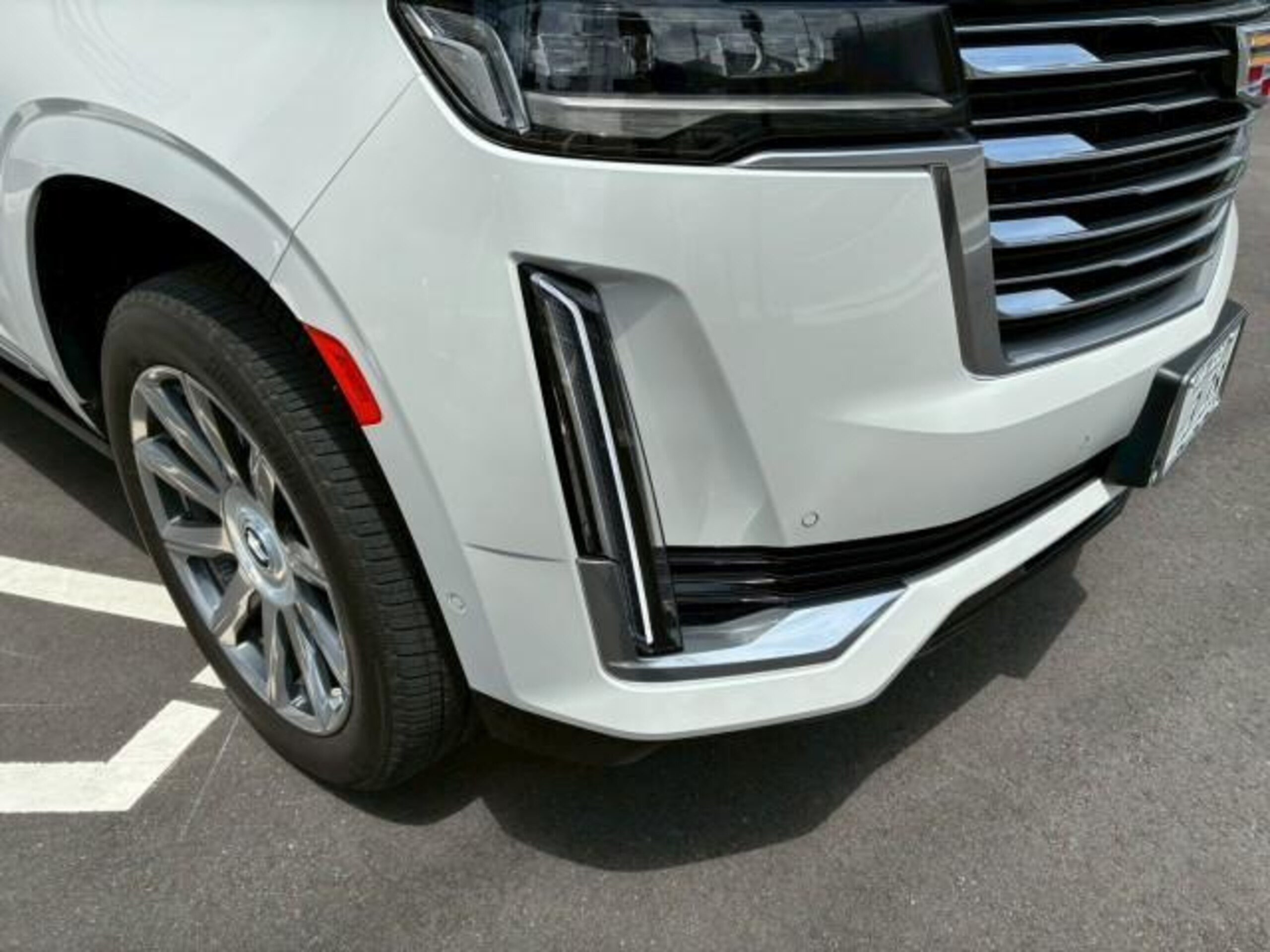 2022 Cadillac Escalade - キャデラック エスカレード プラチナム キャデラック認定中古車 1年保証 正規ディーラー車 ジェットブラックレザー 416psV8OHV AKG36スピーカー 38インチOLEDディスプレイ パノラマルーフ ナイトビジョン 冷蔵庫