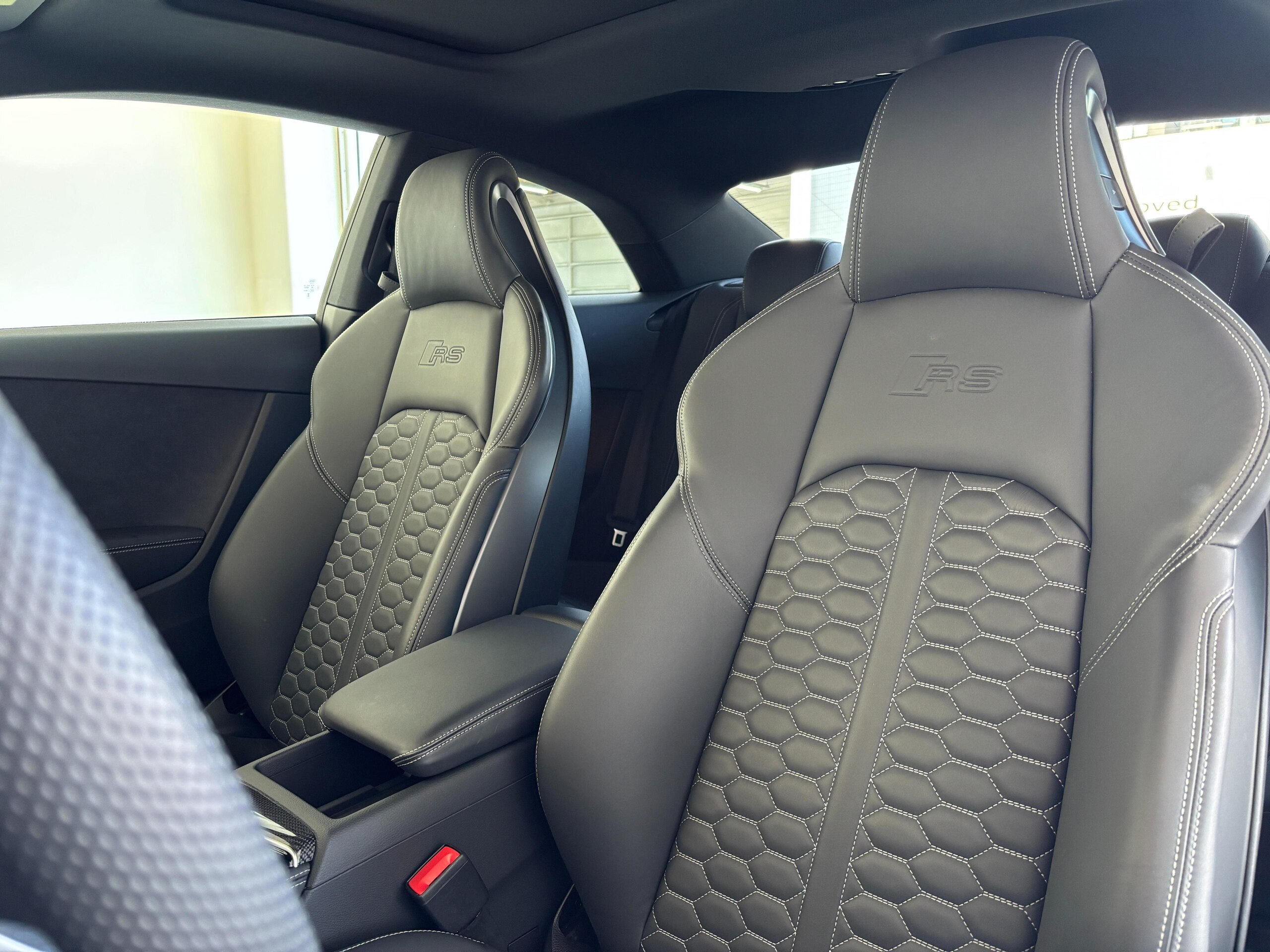 2023 Audi RS5 - アウディ RS5 2.9 4WD ワンオーナー 左ハンドル カーボンスタイリングパッケージ パノラマサンルーフ サラウンドビューカメラ/パークアシスト プライバシーガラス Bang&Olufsen シートヒーター 認定中古車