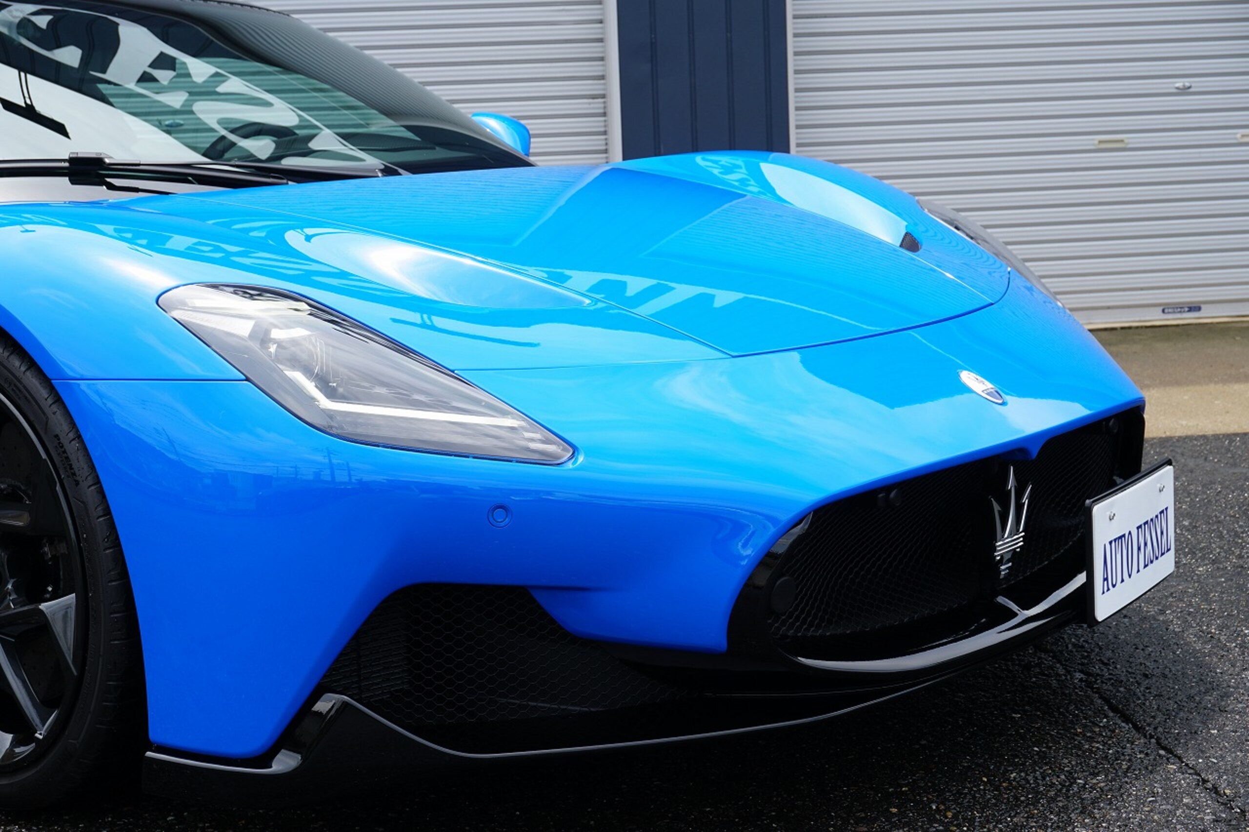 2023 Maserati MC20 - マセラティ MC20 3.0 MY23 NEWモデル 左H 1オーナー 走行490km 左ハンドル メンテナンスPKG カーボンブレーキ 車両リフト 液晶ロータリースイッチ BMS 2トンペイント 電動コラム 新車保証付