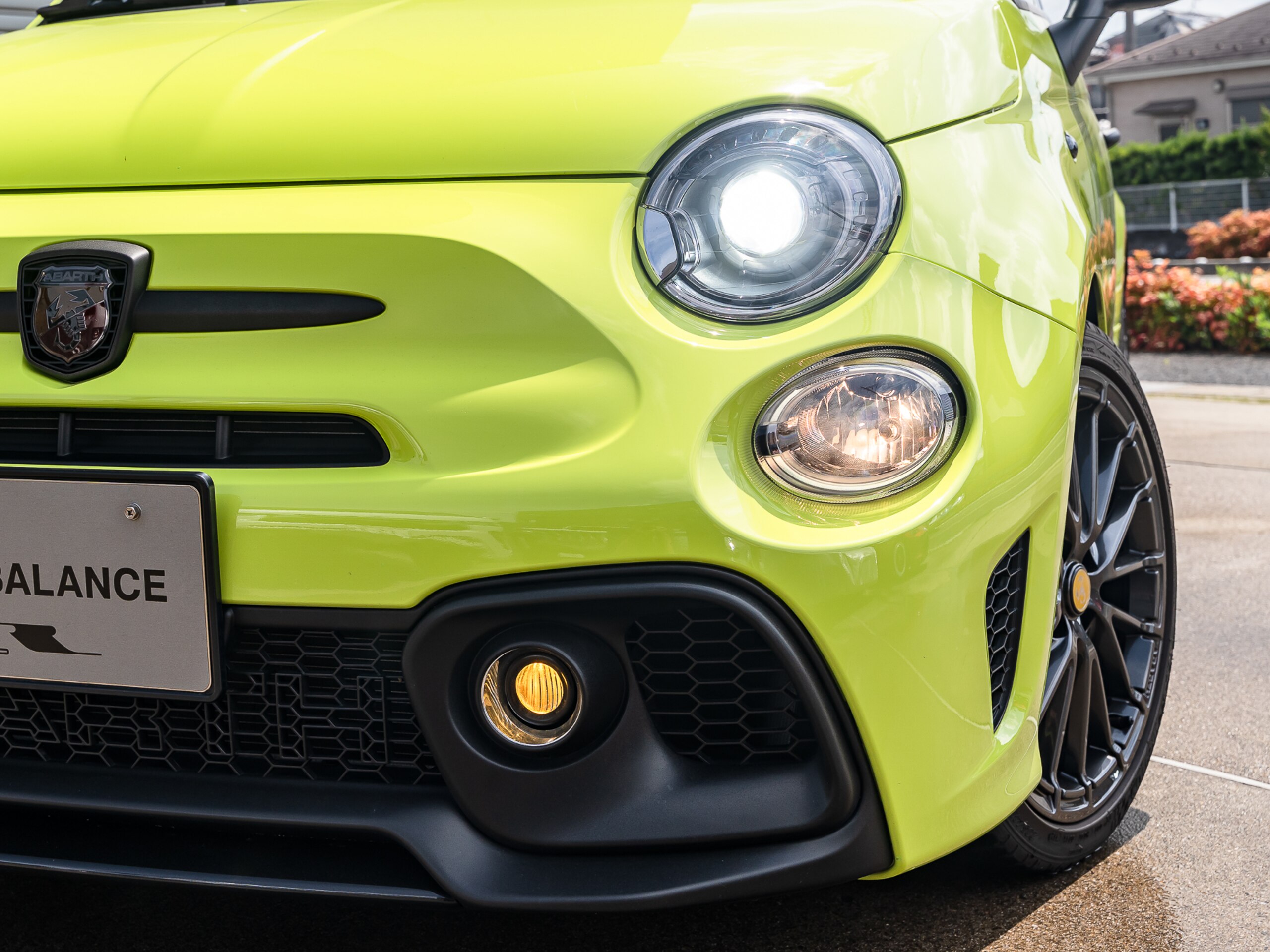 2022 Abarth 595 - アバルト 595 コンペティツィオーネ メイクユアースコーピオン 左ハンドル 5MT アドレナリングリーン&ブラック2トーンカラー レコモン イエローブレンボ ディスプレイオーディオ ETC ハンドルスペーサー
