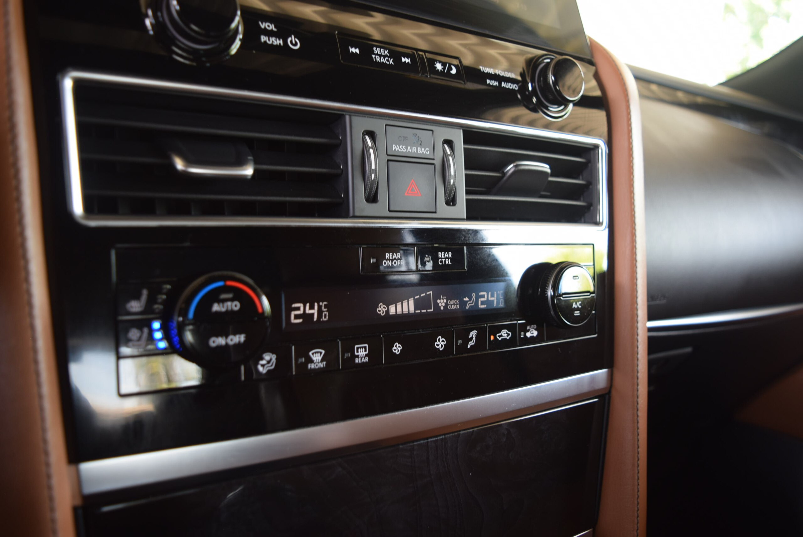 2022 Infiniti QX80 - 2022 إنفينيتي QX80