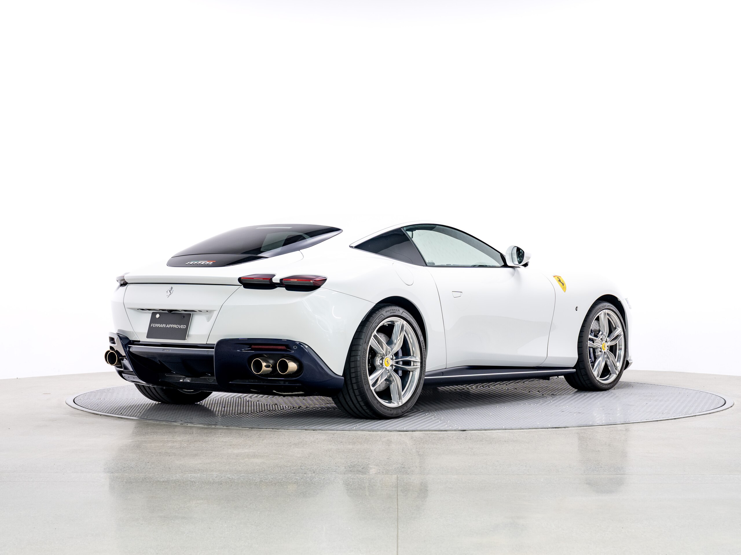 2023 Ferrari Roma - 2023 فيراري Roma