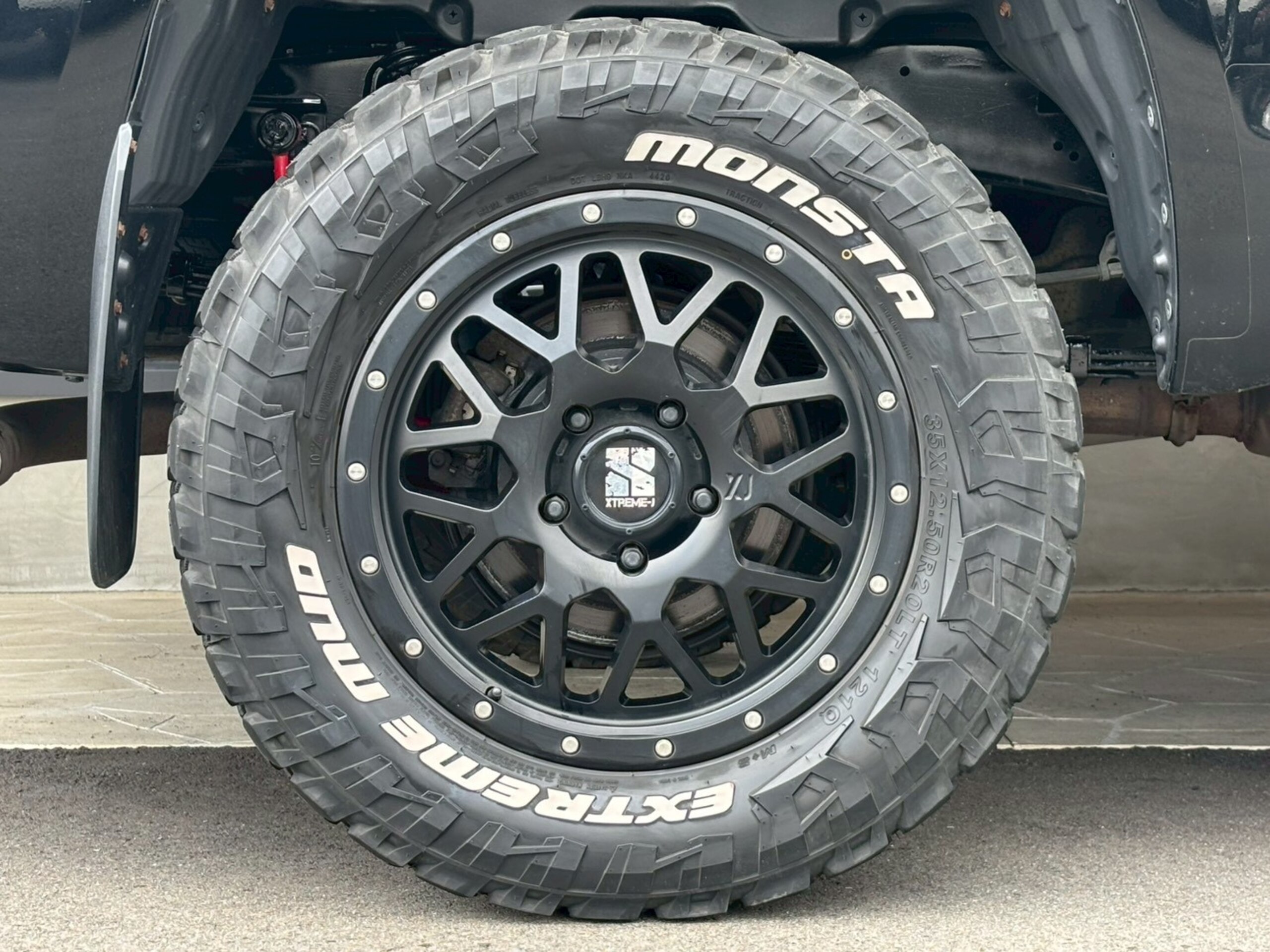 2021 Toyota Tundra - 米国トヨタ タンドラ クルーマックス SR5 5.7 V8 4WD 新並 プッシュスタート ブラックレザー 電動サンルーフ スマートキー リフトアップ LEDヘッドライト サイドステップ トノカバー ベッドライナー AppleCarPlay&AndroidAuto