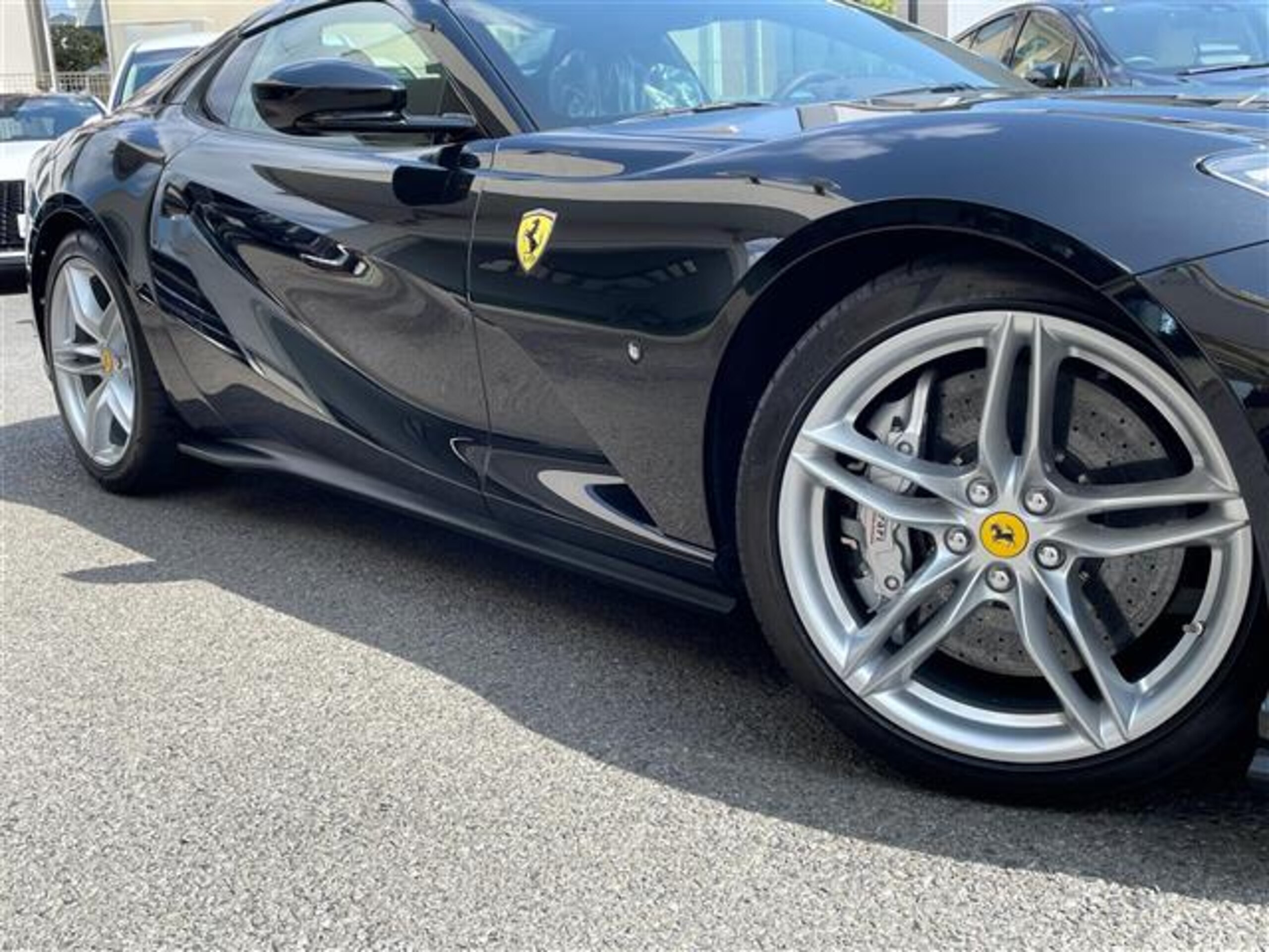 2023 Ferrari 812GTS - フェラーリ 812GTS F1 DCT ワンオーナー 茶革 ダイヤモンドセレクトシート カラーステアリング フロントリフト 純正20インチAW マグネティックサス ADAS レーダーブレーキ LKA BSM パッセンジャーディスプレイ