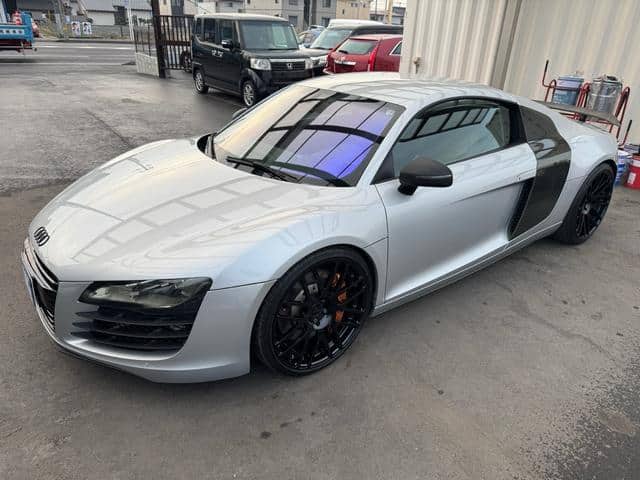 2010 AUDI R8/42BYHF - 2010 アウディ R8