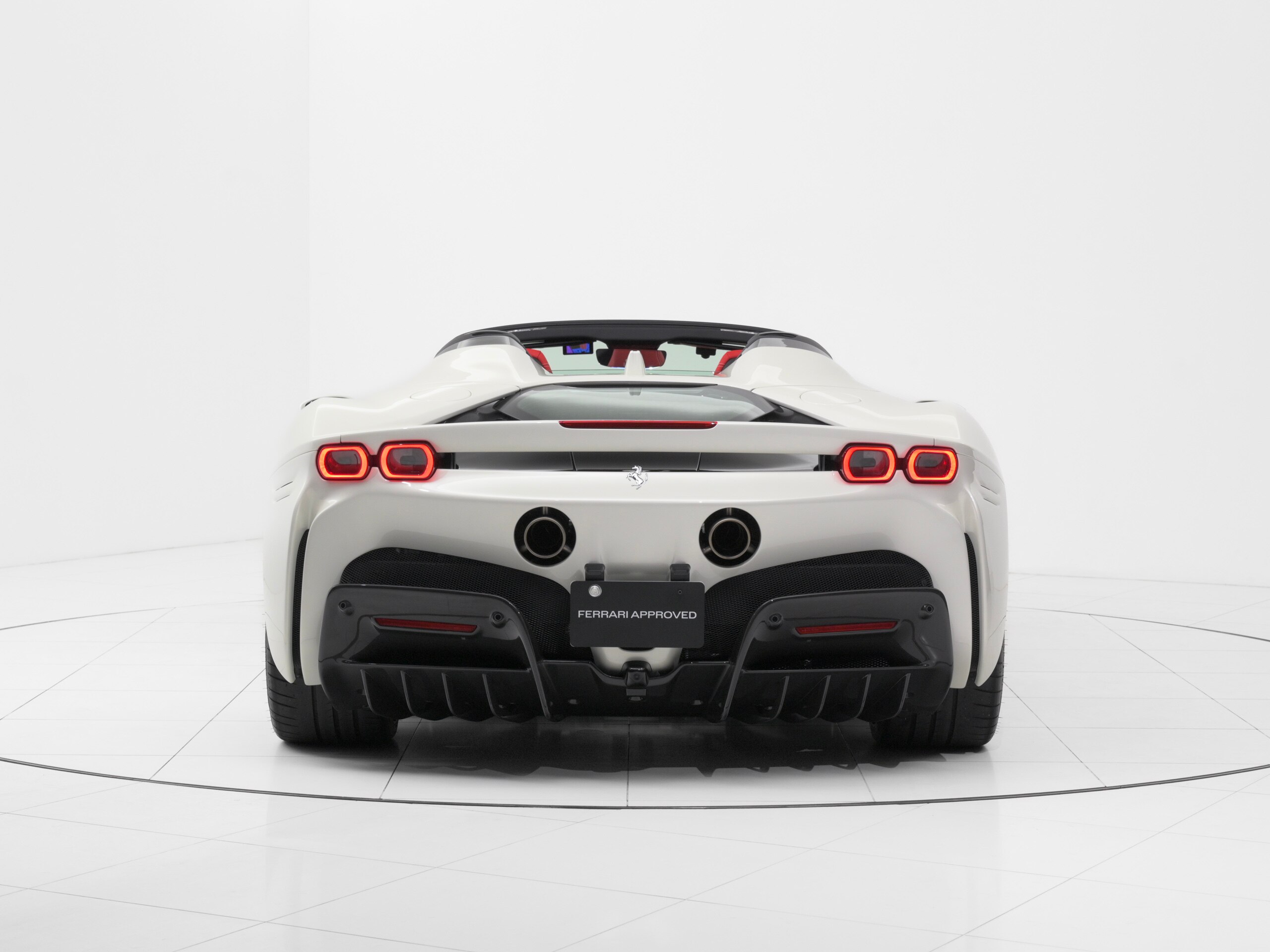 2023 Ferrari SF90Spider - フェラーリ SF90スパイダー F1 DCT E4WD 左H リフター Apple CarPlay ツートンボディ カーボン製Fウイング/ディフューザー/アンダードアカバー Hi-Fiサウンド