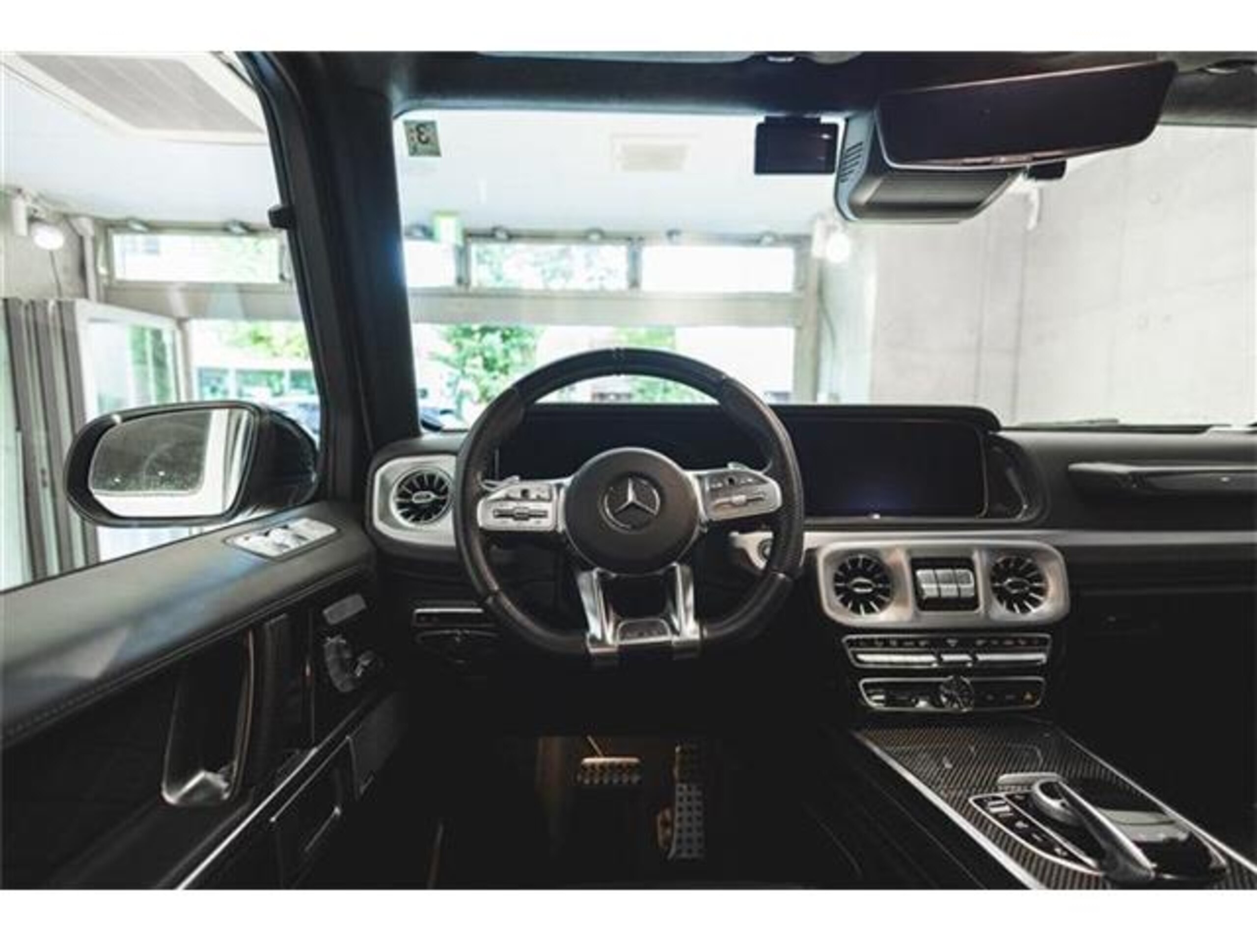 2022 Mercedes-AMG G-Class - メルセデスＡＭＧ Gクラス G63 4WD レザーエクスクルーシブパッケージ/フルレザー仕様/カーボンファイバーインテリア/リラクゼーション機能(前席)/シートベンチレーター(前席)/22インチAMGアルミホイール/ナイトパッケージカスタム/ゴールドキャリパー