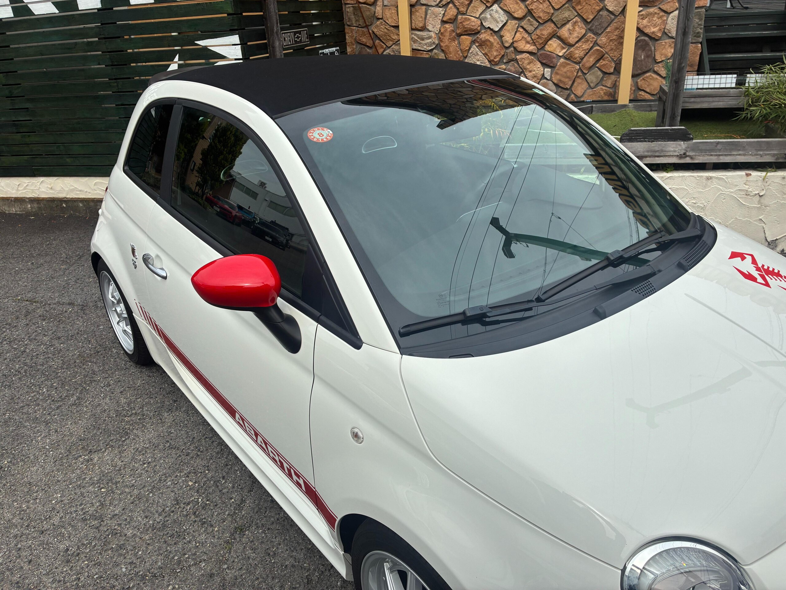 2022 Abarth 595C - アバルト 595C 1.4 左MT 本国仕様車 カブリオレ・ラヴォ-ノローダウンスプリング・7インチUconnect本国仕様・スロコン・レーシングメイト16inchAW・レコードモンツァマフラー・ソフトトップ開閉可