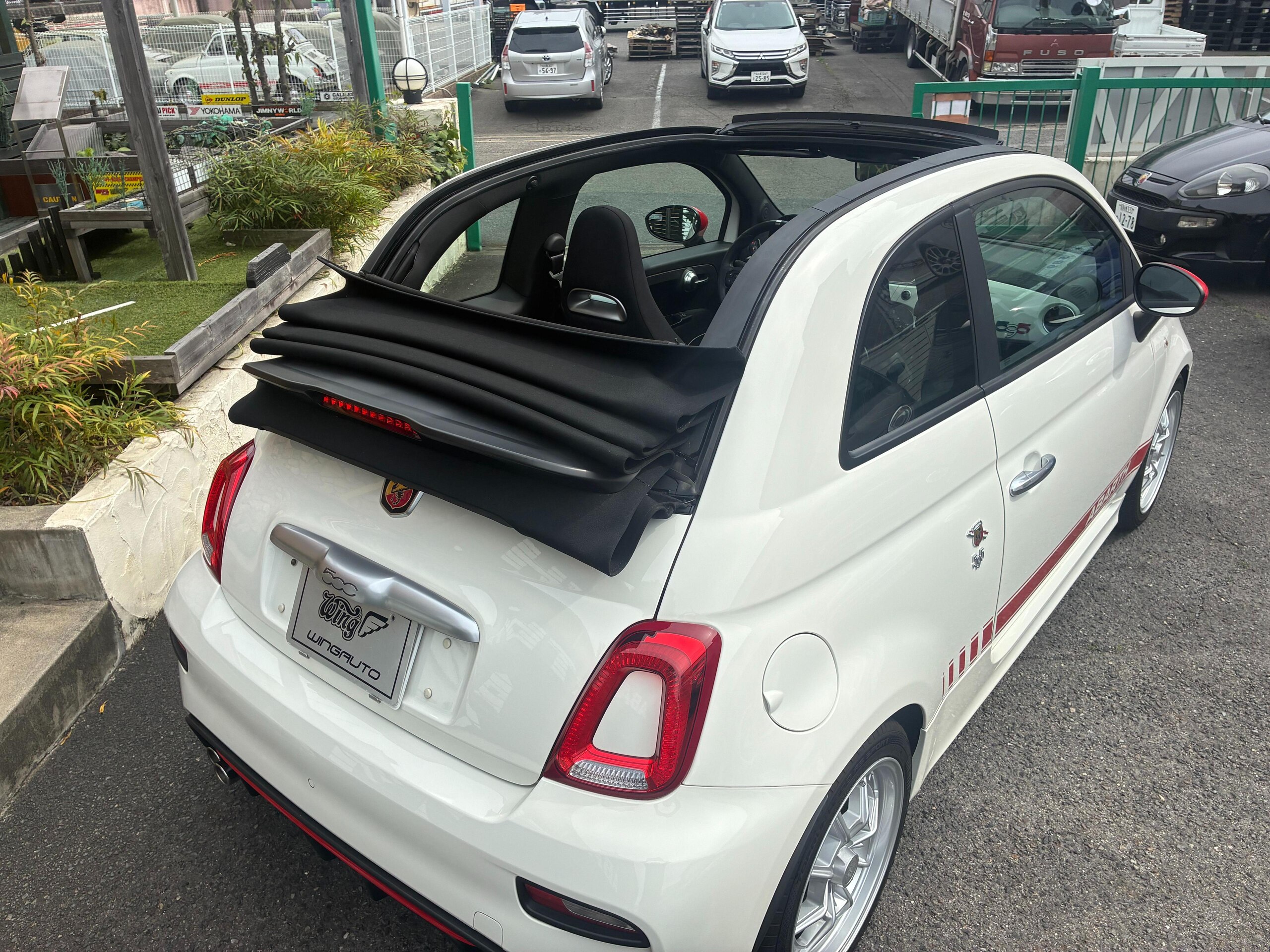 2022 Abarth 595C - アバルト 595C 1.4 左MT 本国仕様車 カブリオレ・ラヴォ-ノローダウンスプリング・7インチUconnect本国仕様・スロコン・レーシングメイト16inchAW・レコードモンツァマフラー・ソフトトップ開閉可