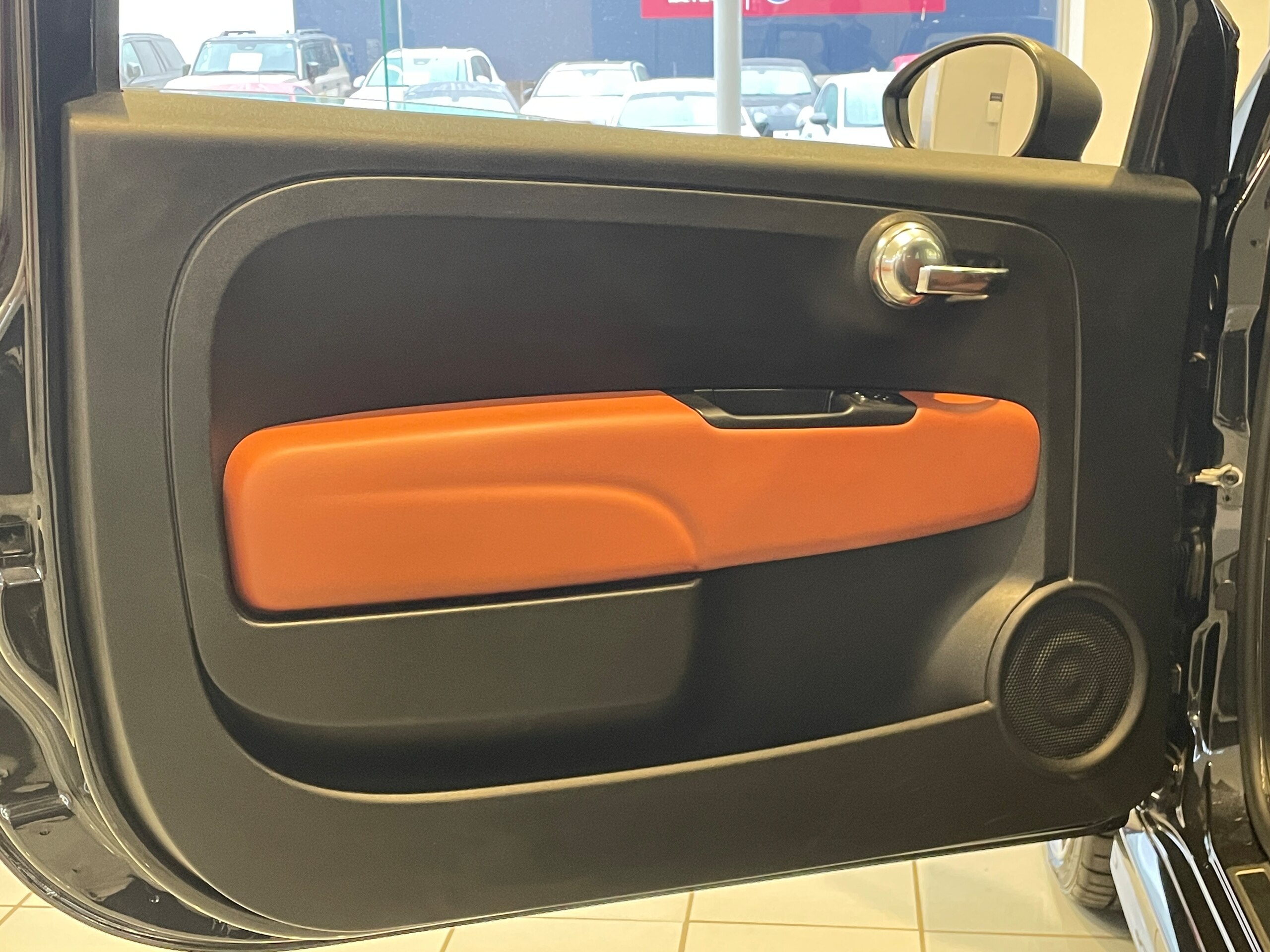 2021 Abarth 595 - アバルト 595 コンペティツィオーネ アップルカープレイ&アンドロイドオート/USB/Bluetooth/ETC/ドライブレコーダー/サベルトシート/可変式レコードモンツァマフラー/17インチAW/ブレンボキャリパー/認定中古