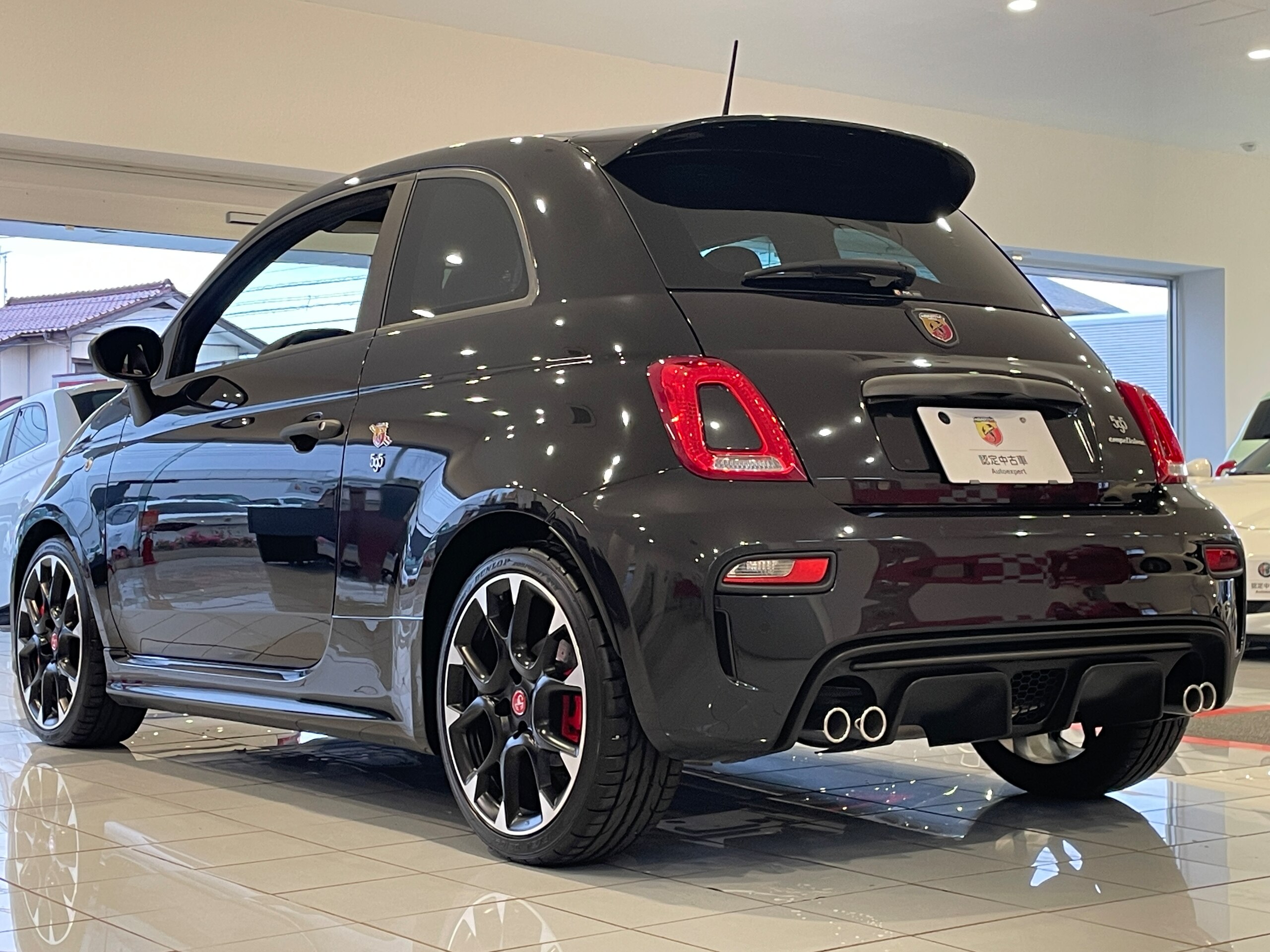 2021 Abarth 595 - アバルト 595 コンペティツィオーネ アップルカープレイ&アンドロイドオート/USB/Bluetooth/ETC/ドライブレコーダー/サベルトシート/可変式レコードモンツァマフラー/17インチAW/ブレンボキャリパー/認定中古