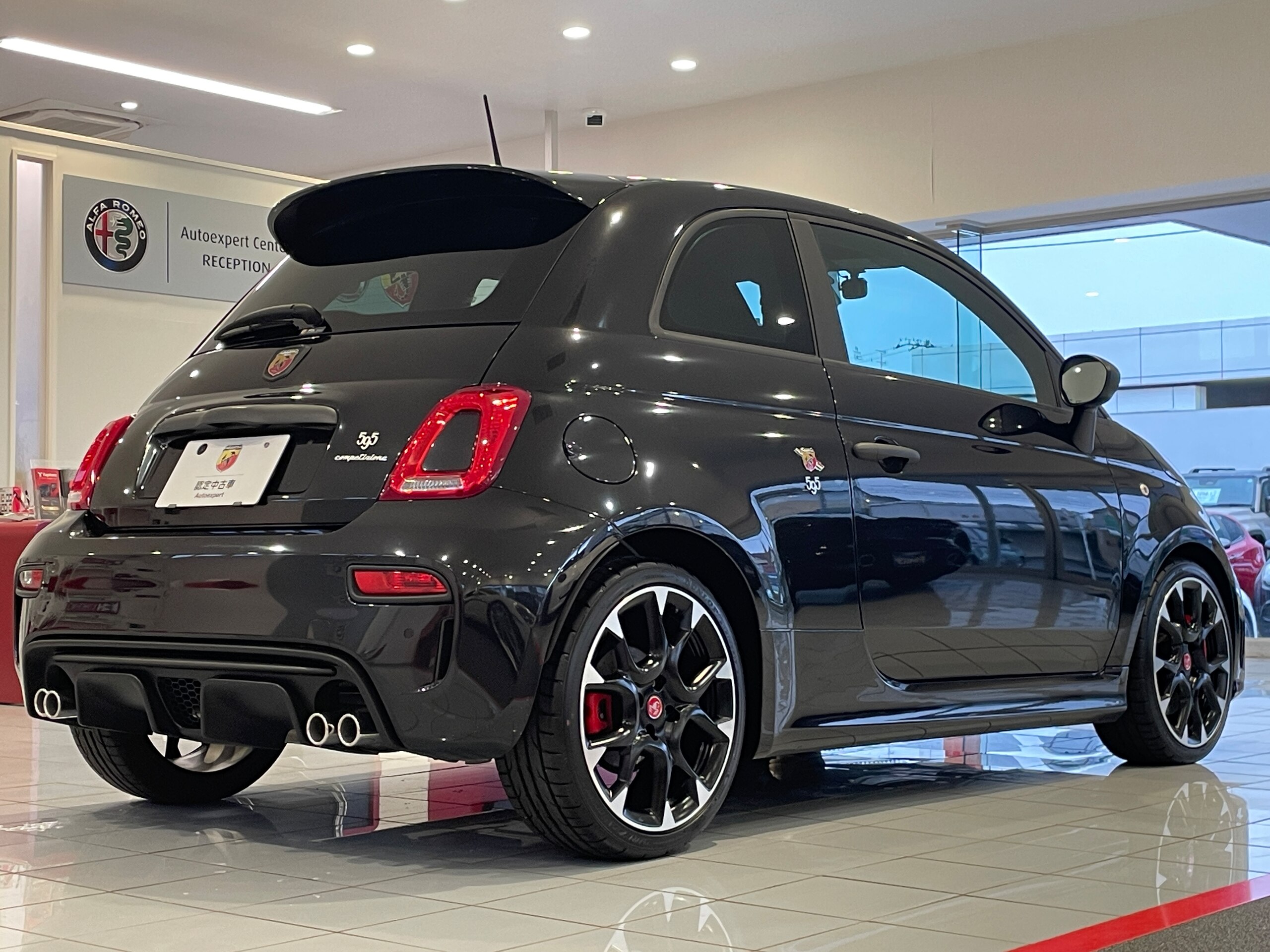 2021 Abarth 595 - アバルト 595 コンペティツィオーネ アップルカープレイ&アンドロイドオート/USB/Bluetooth/ETC/ドライブレコーダー/サベルトシート/可変式レコードモンツァマフラー/17インチAW/ブレンボキャリパー/認定中古