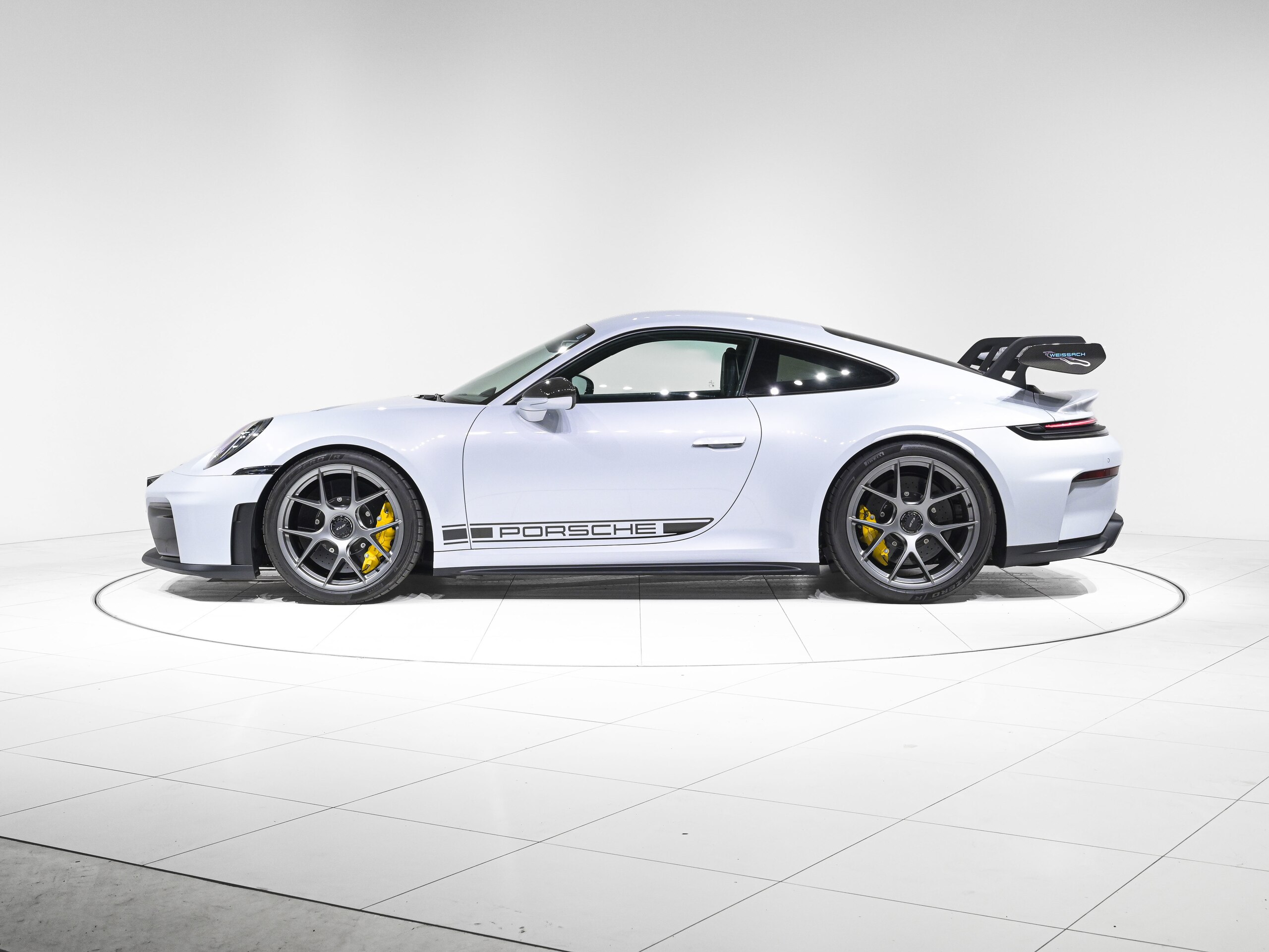 2026 Porsche 911 - ポルシェ 911 GT3 992.2 6MT ヴァイザッハPKG クロノグラフPKG PCCB フロントアクスルリフトシステム BOSEサラウンドサウンドシステム HDマトリックスLEDヘッドライト ExclusiveDesignテールライト シートヒーター