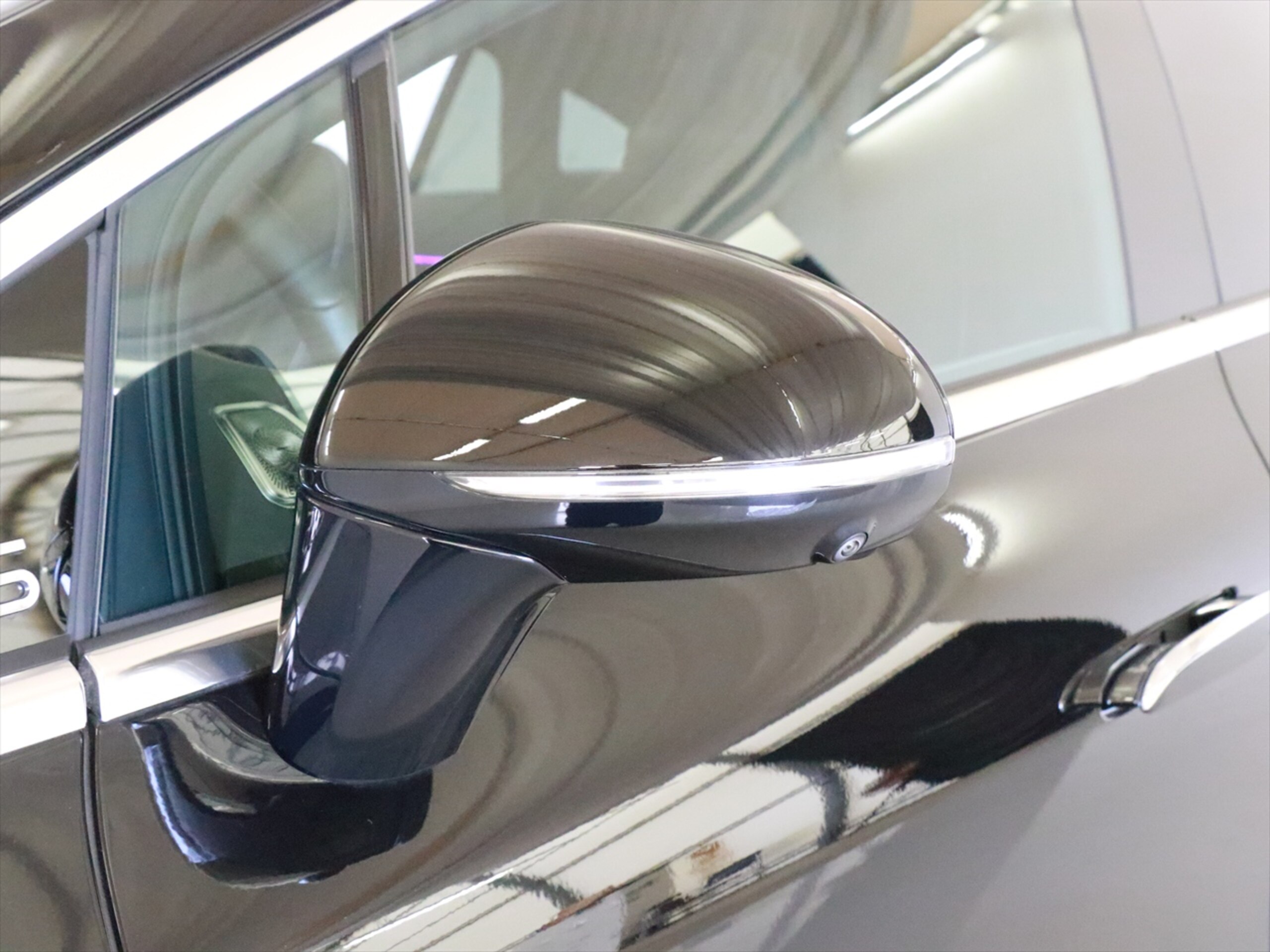 2025 Mercedes-Benz EQS