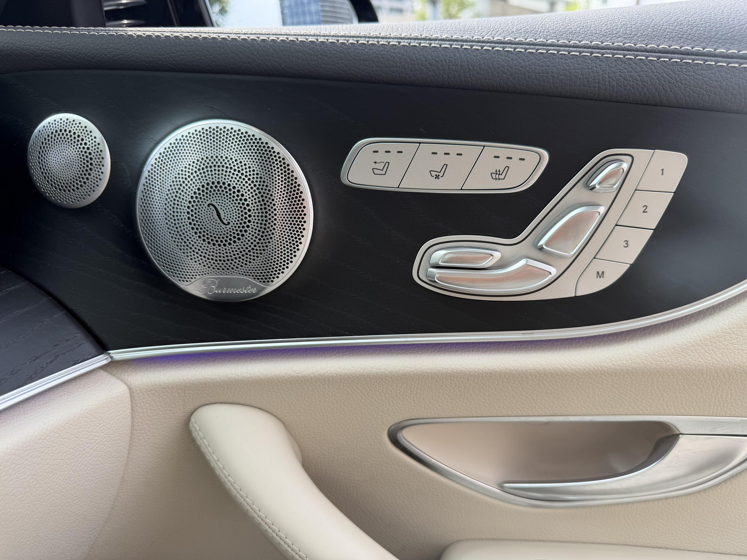 2021 Mercedes-Benz E-Class Cabriolet - メルセデス・ベンツ Eクラスカブリオレ E450 4マチック スポーツ (ISG搭載モデル) 4WD レザーエクスクルーシブPKG・ブルメスター・黒幌ベージュレザー