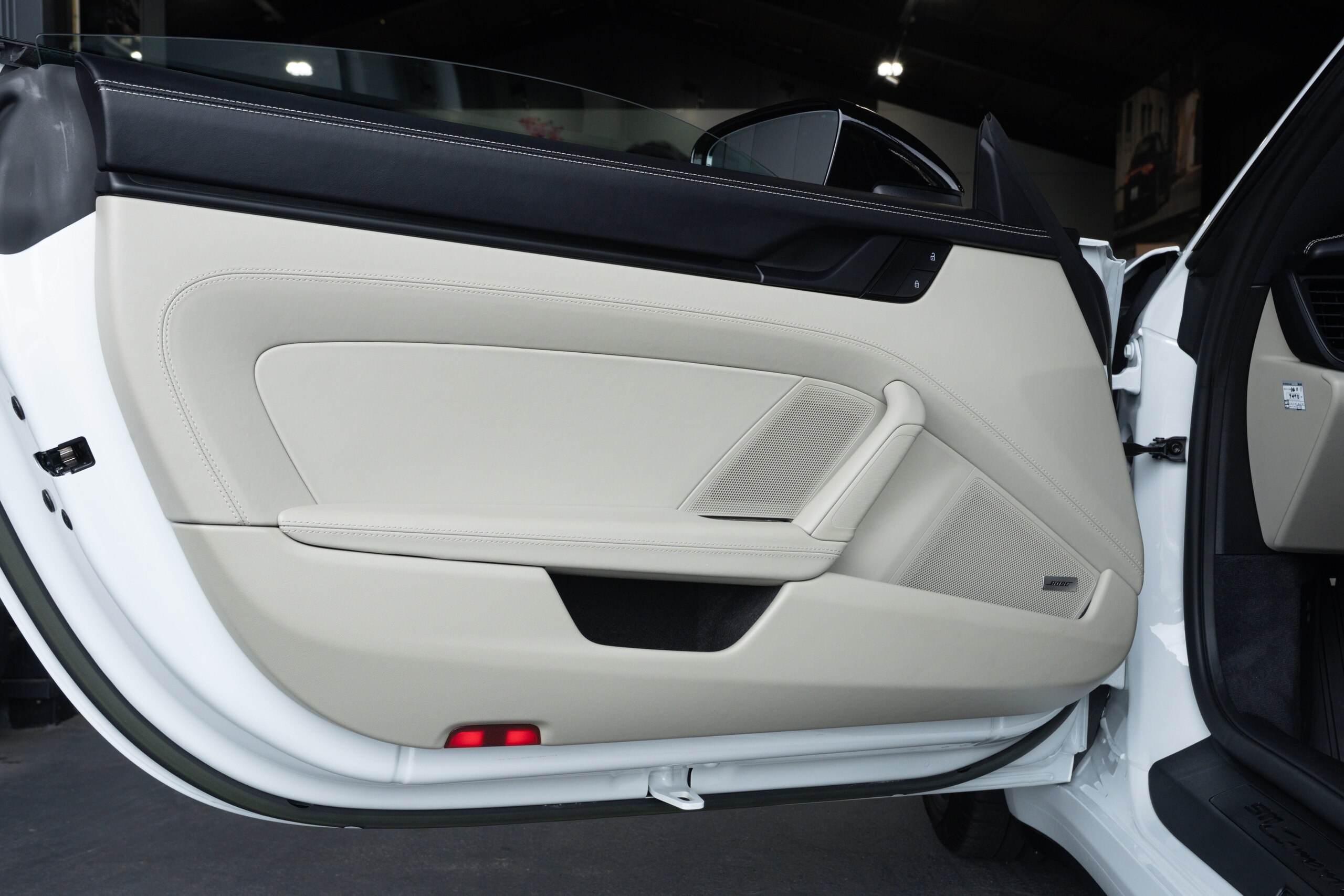 2023 Porsche 911 - ポルシェ 911 カレラ GTS キャララホワイトOP422M PCCB ツートーンレザー BOSE リアアクスルステアリング PDCC