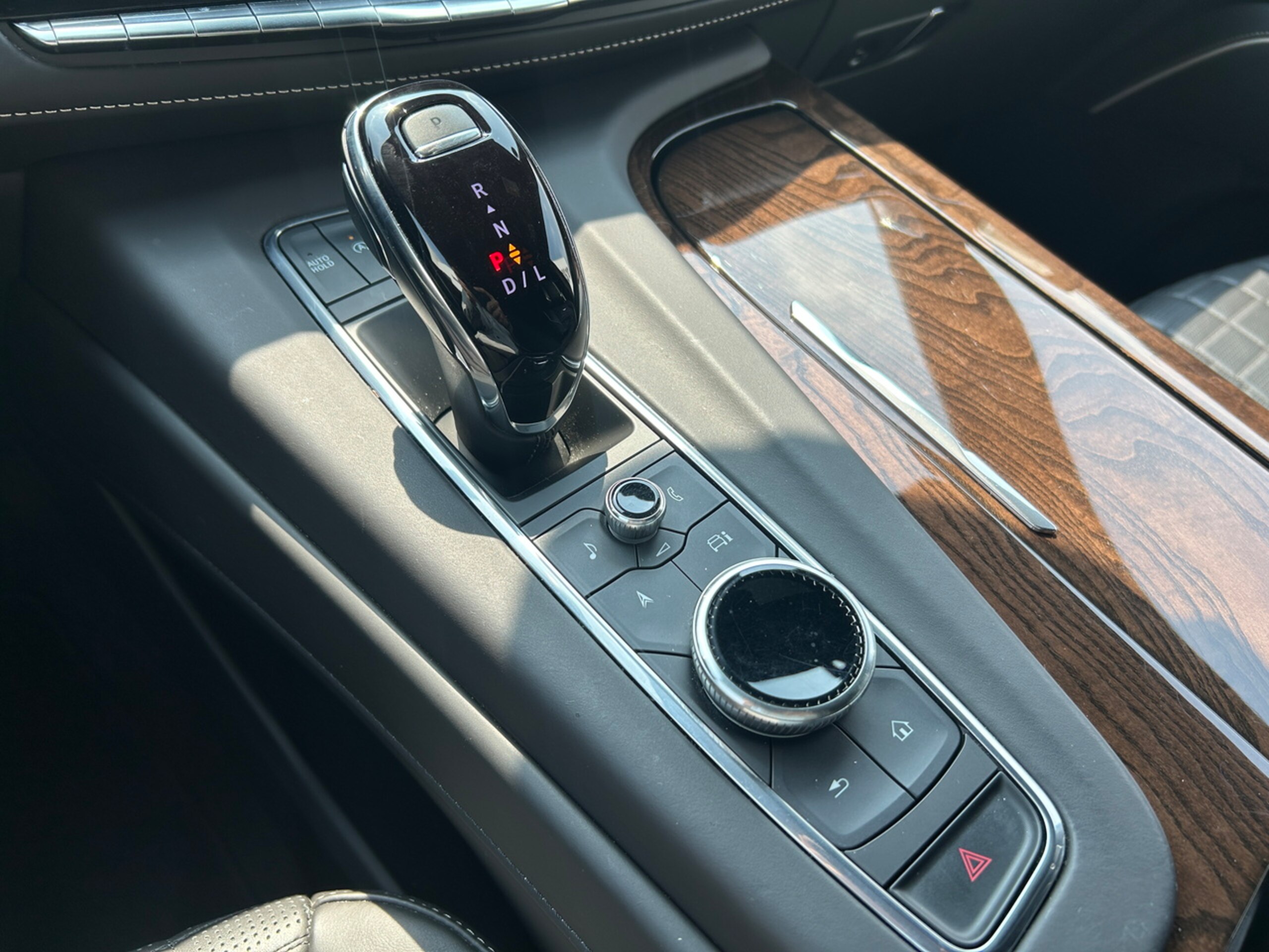 2022 Cadillac Escalade - 2022 كاديلاك Escalade