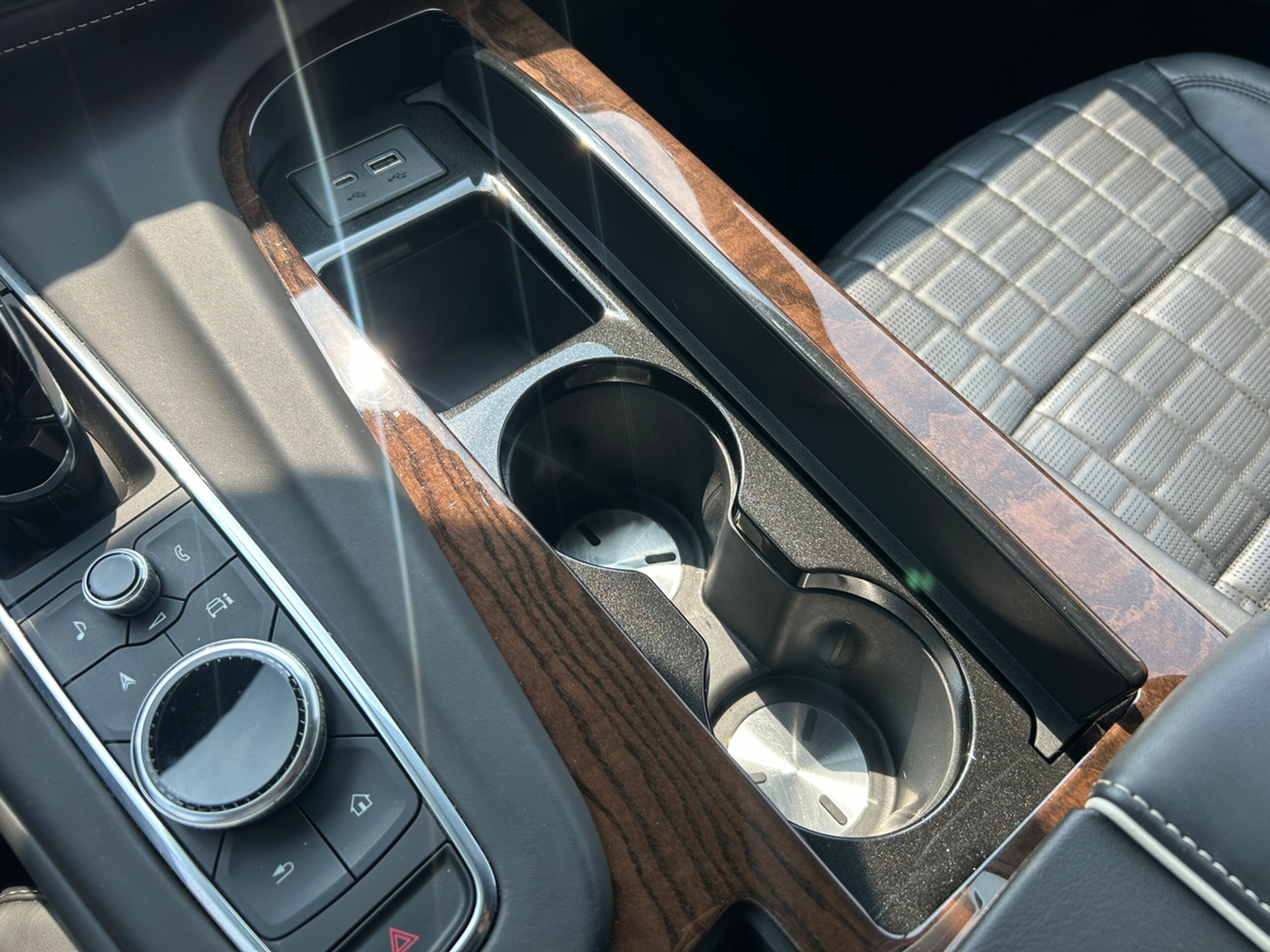 2022 Cadillac Escalade - 2022 كاديلاك Escalade