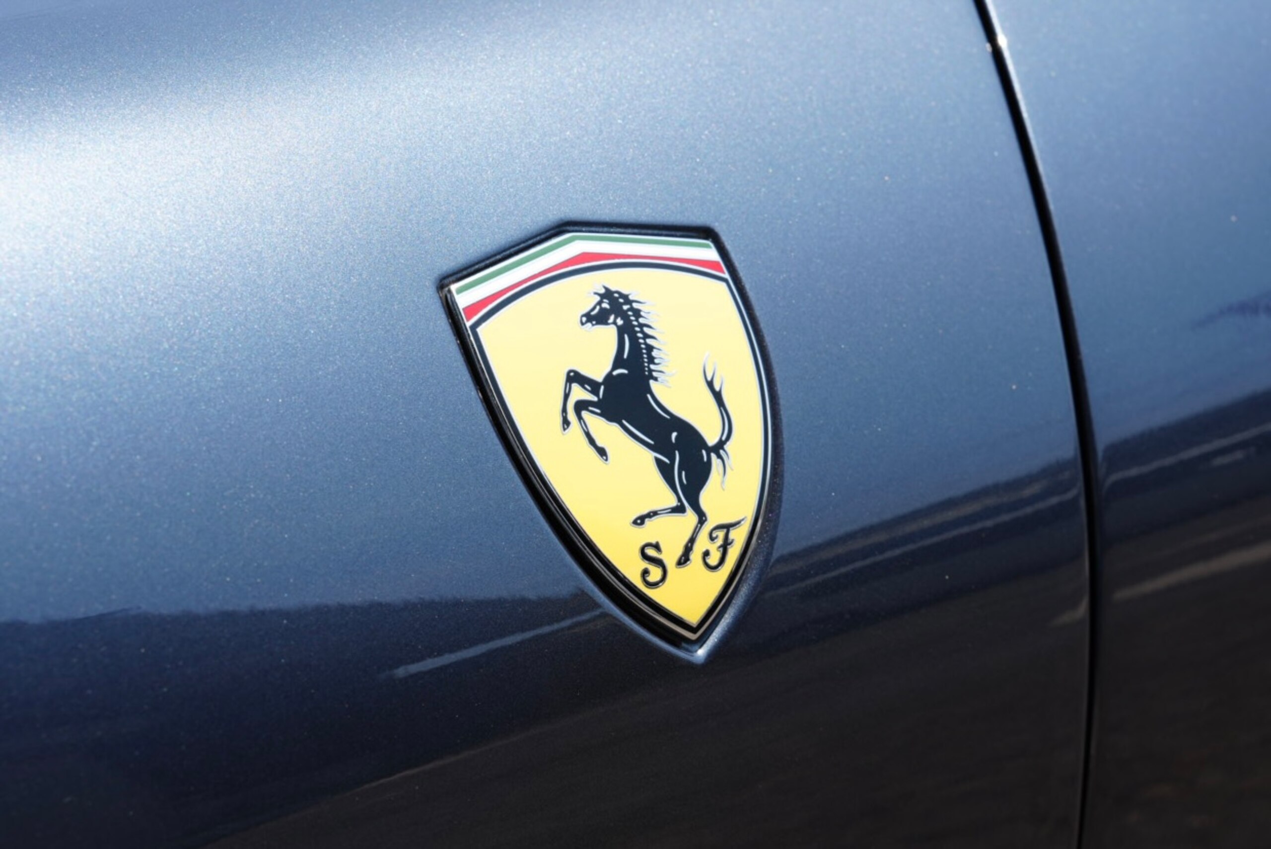 2021 Ferrari Roma - 2021 فيراري Roma