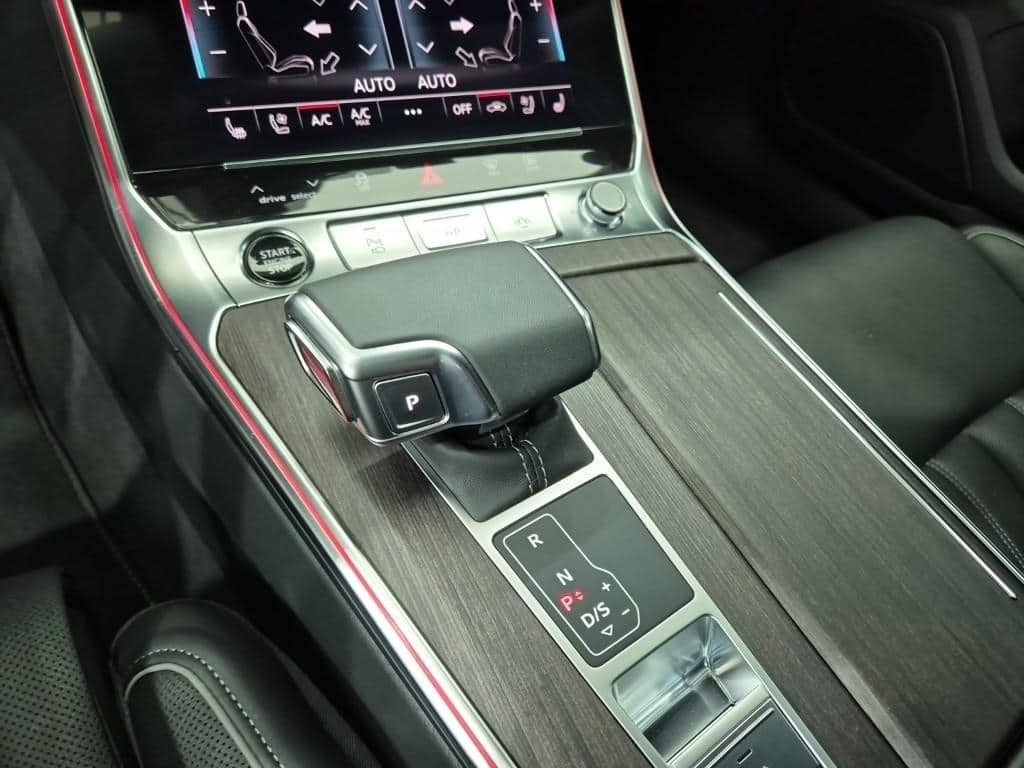 2025 AUDI A6