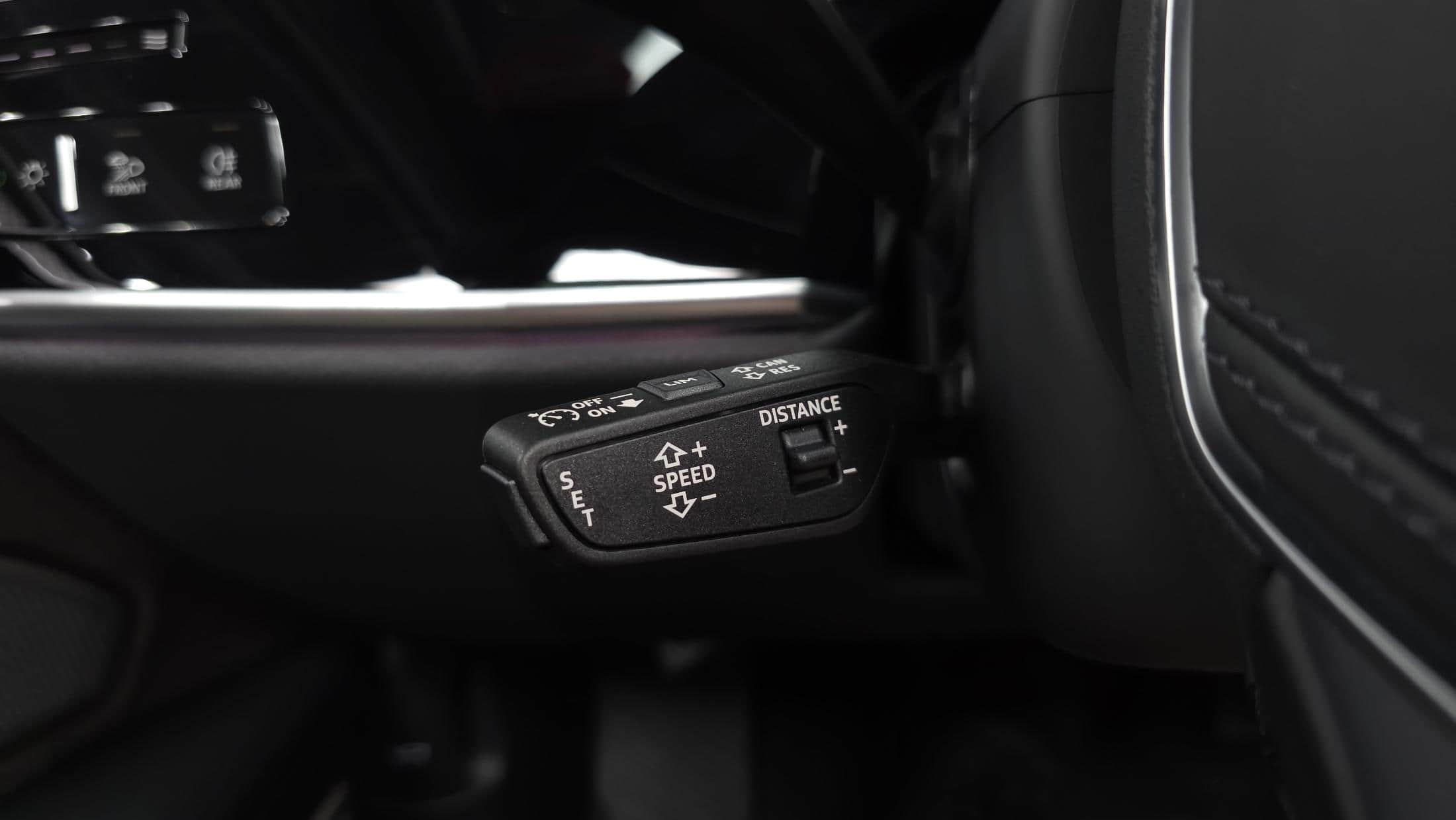 2023 AUDI A8 55 TFSI Quattro Premium LWB - 2023 アウディ A8
