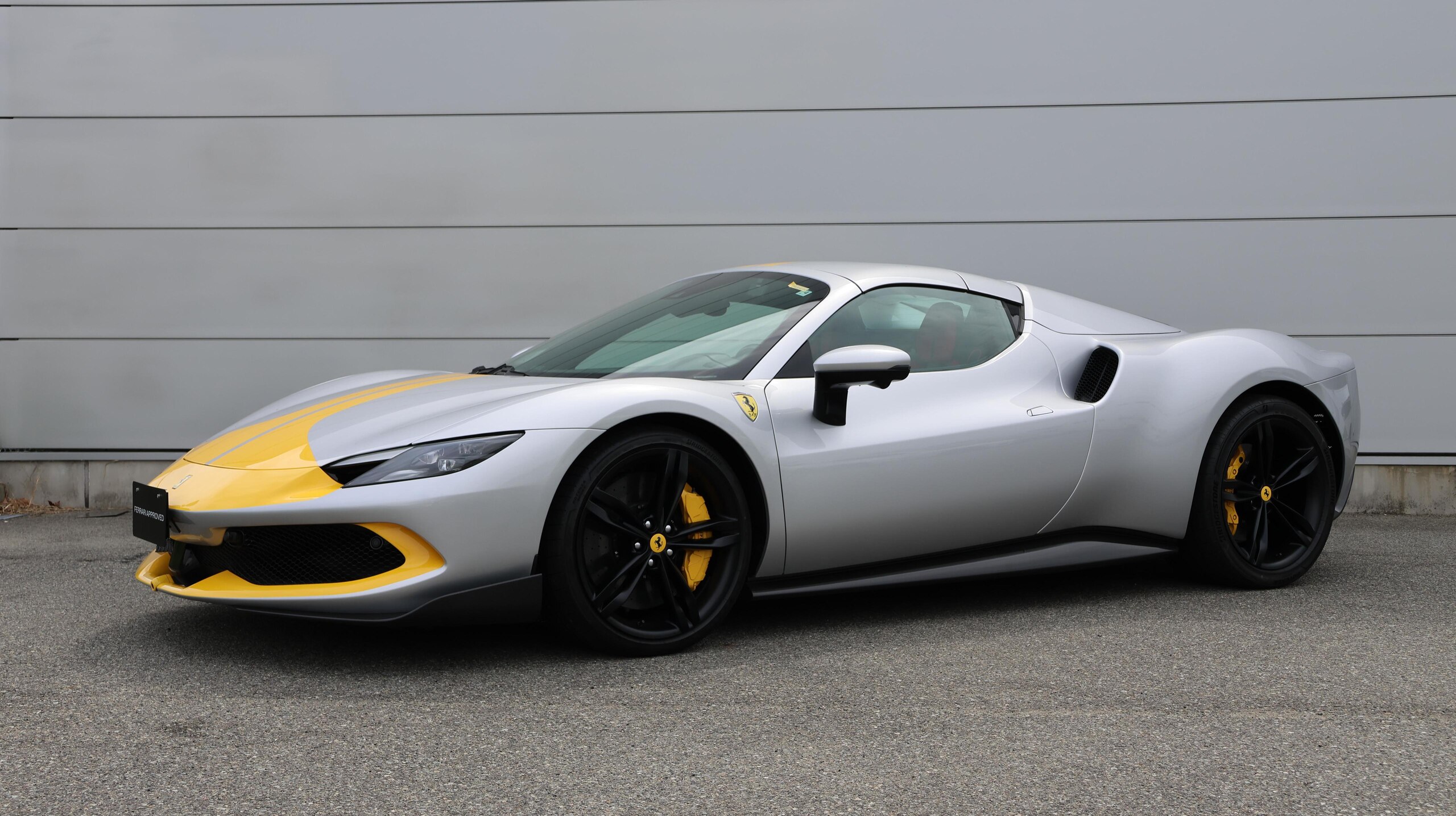 2025 Ferrari 296GTS - フェラーリ 296GTS アセット フィオラノ パッケージ F1 DCT 認定中古車 OP1308 アセットフィオラノ フィオラノストライプ ADASフルパッケージ カーボンアウターシルカバー コルサカーボンレーシングシート カーボンステアリング マットペイントホイール バックレーダー