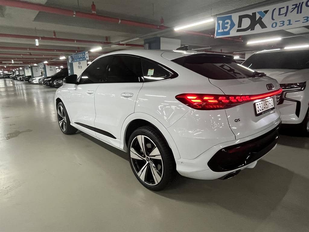 2025 AUDI Q5 - 2025 أودي Q5