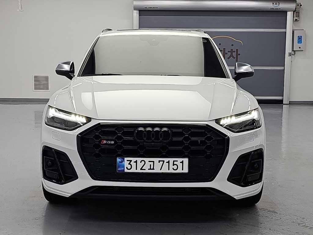 2022 AUDI SQ5 - 2022 أودي Sq5