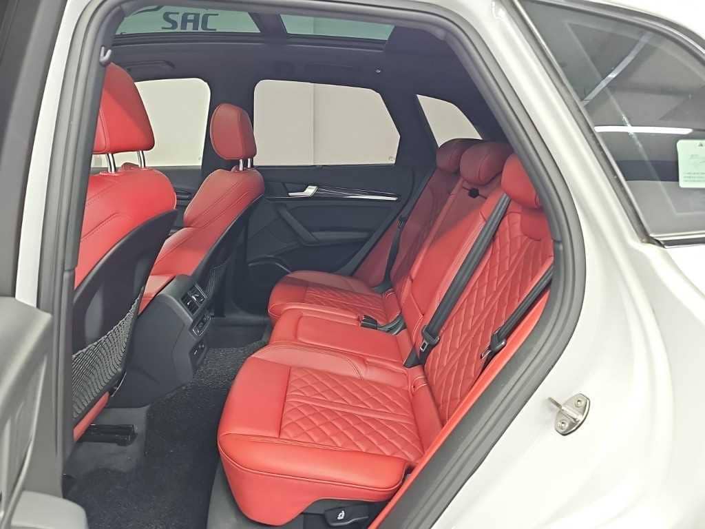 2022 AUDI SQ5 - 2022 أودي Sq5