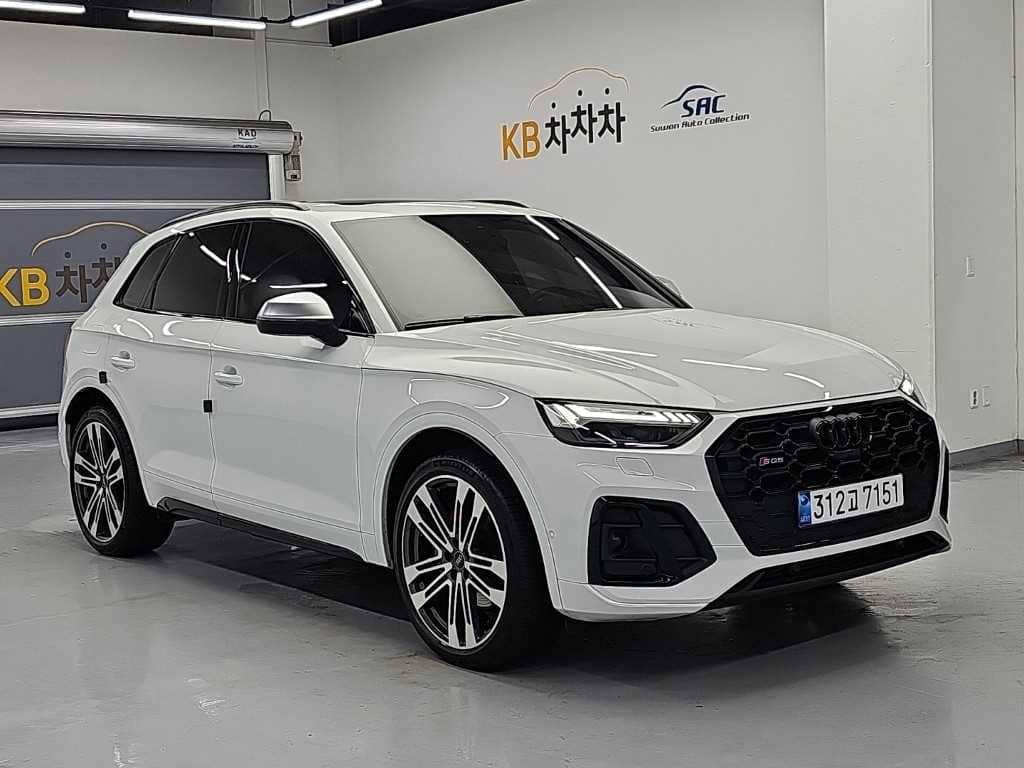 2022 AUDI SQ5 - 2022 أودي Sq5