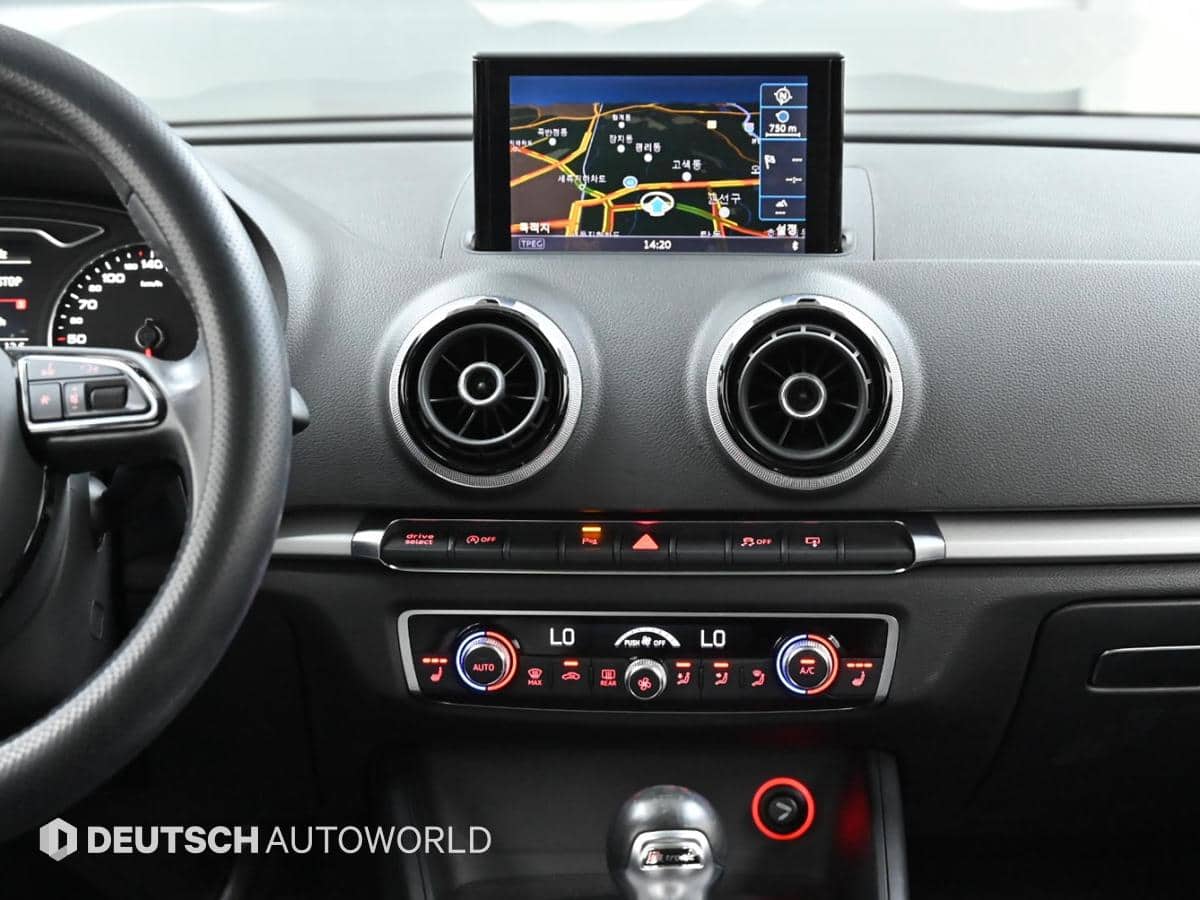 2015 AUDI A3 35 TDI Dynamic - 2015 アウディ A3
