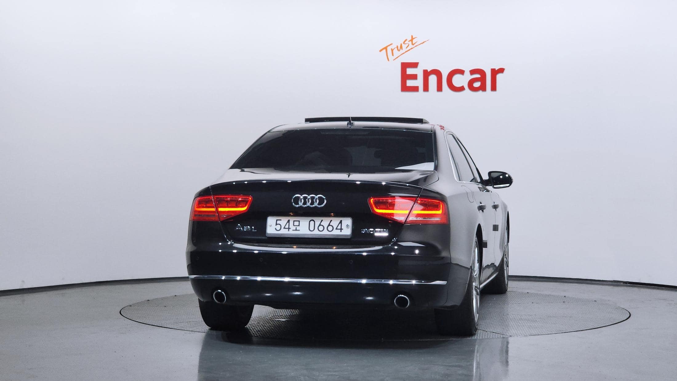 2012 AUDI A8