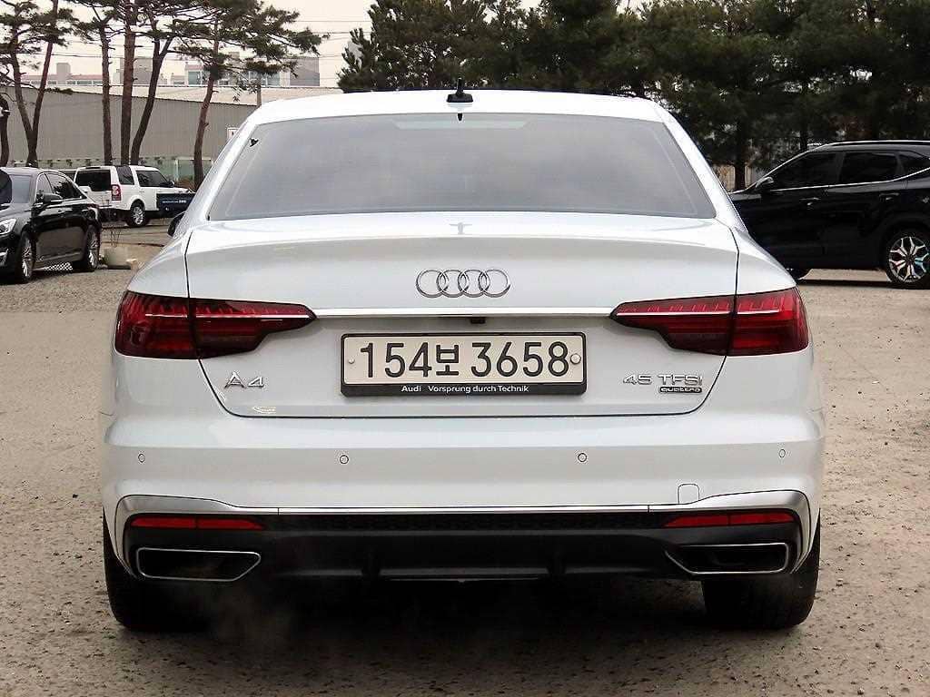 2021 AUDI A4