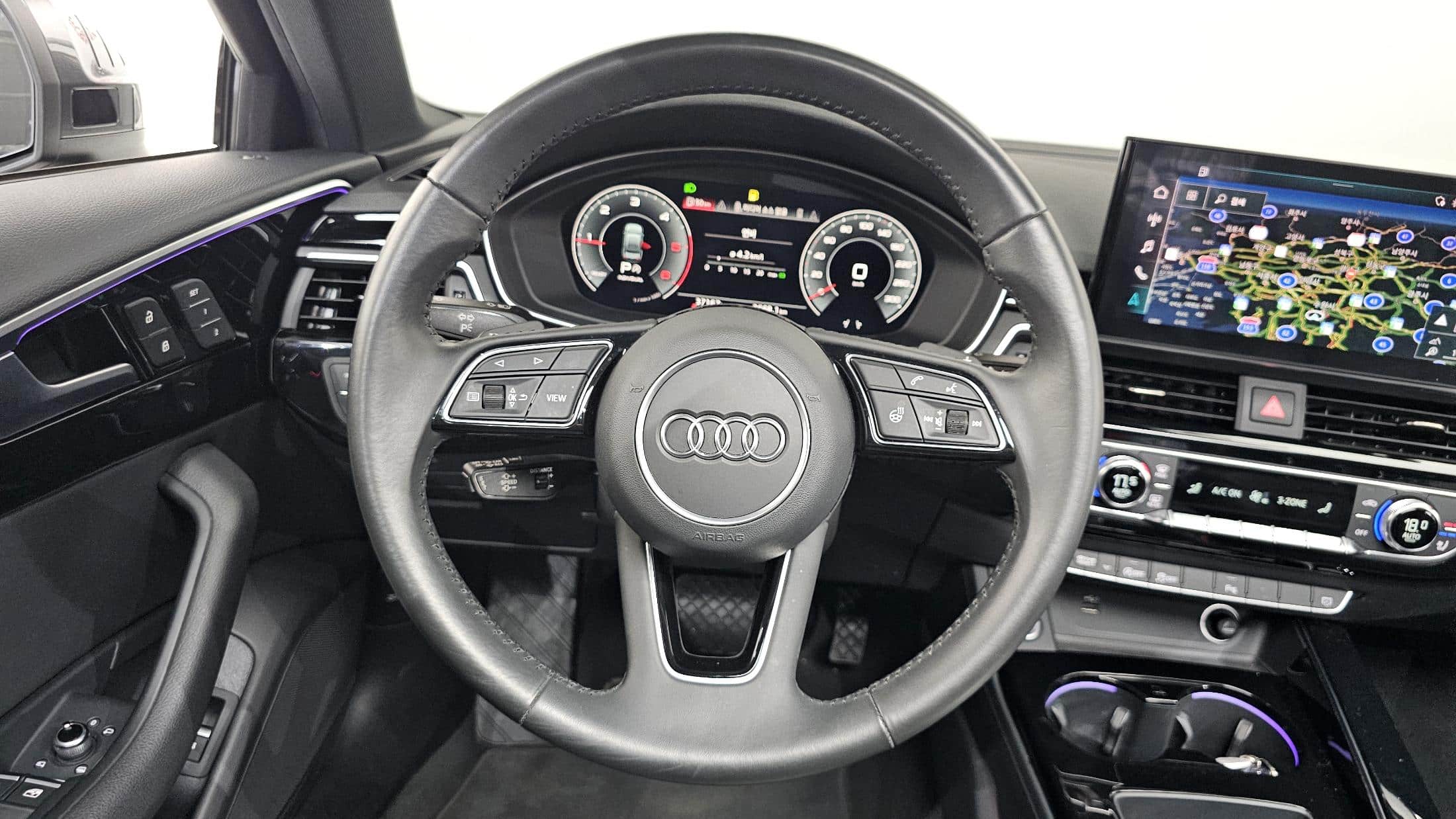 2020 AUDI A4 40 TDI Quattro Premium - 2020 アウディ A4