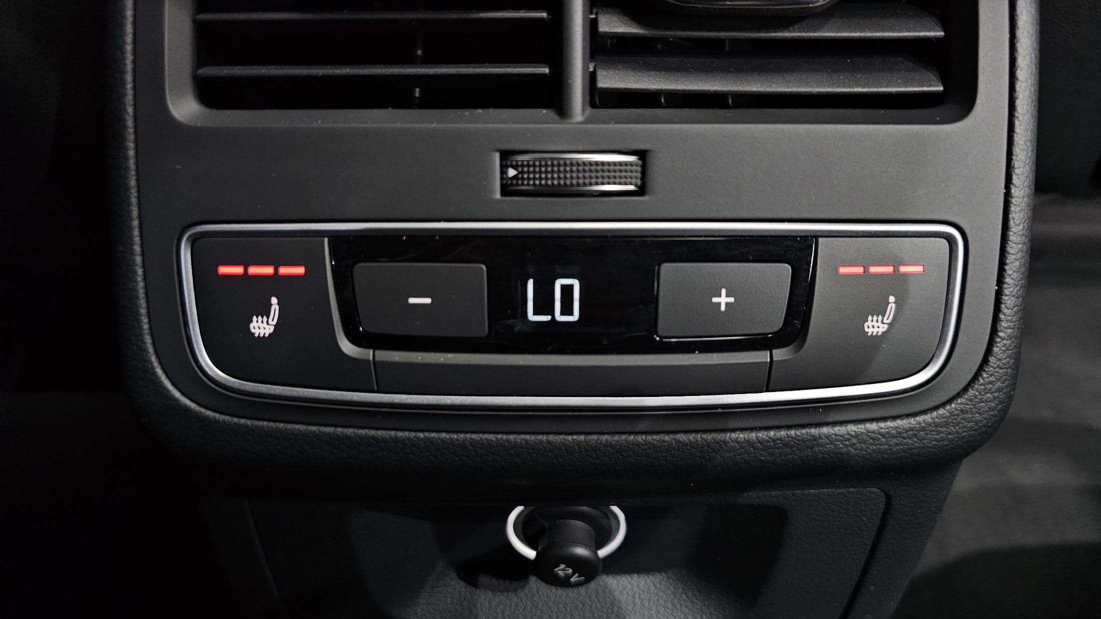 2020 AUDI A4 40 TDI Quattro Premium - 2020 アウディ A4
