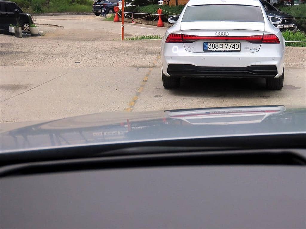2021 AUDI Q8
