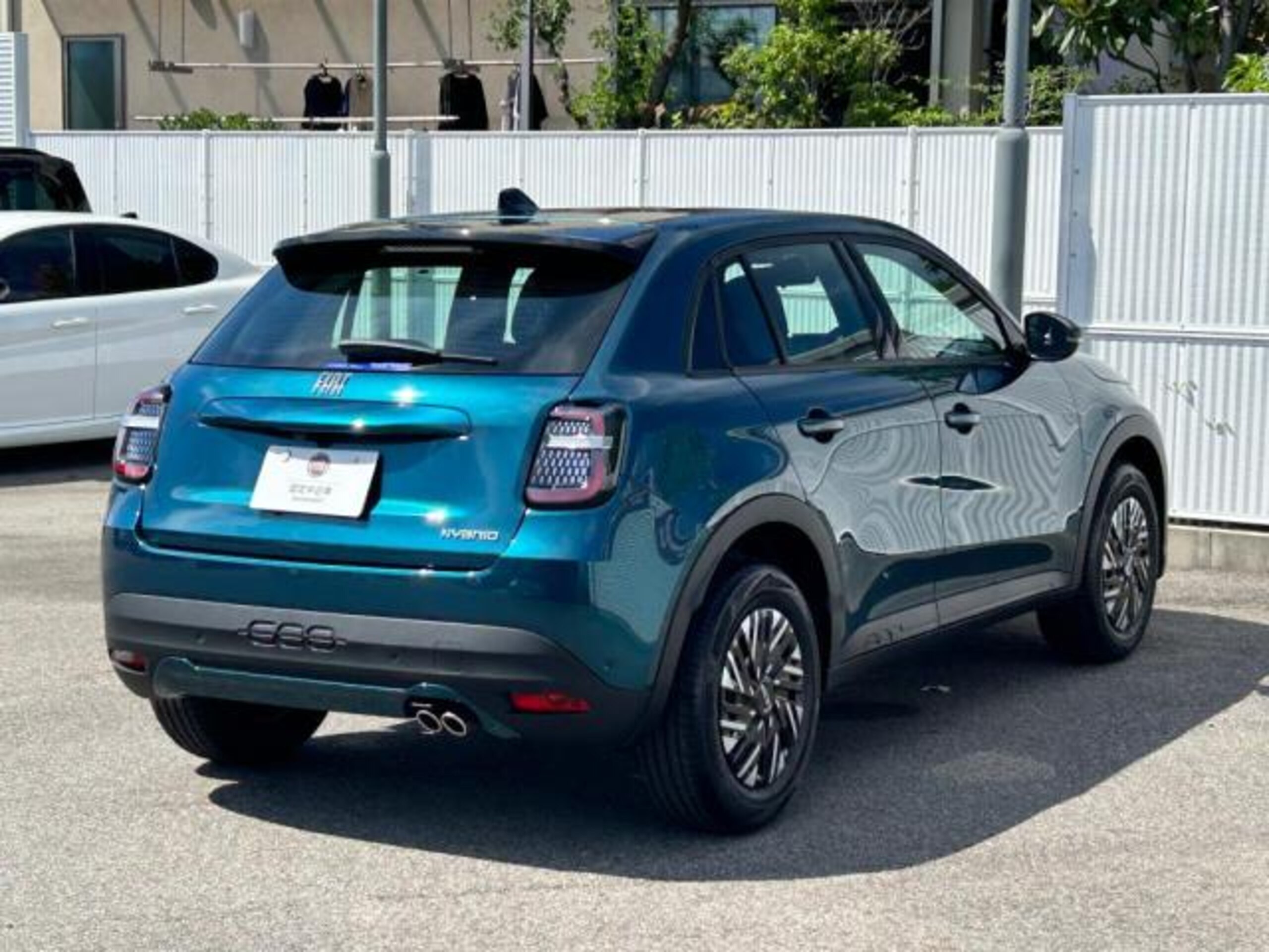 2025 Fiat 600Hybrid - フィアット 600ハイブリッド 1.2 元代車 新車保証継承 LEDヘッドライト LEDデイタイムランニングライト シートヒーター ナビゲーションシステム 360°パーキングセンサー