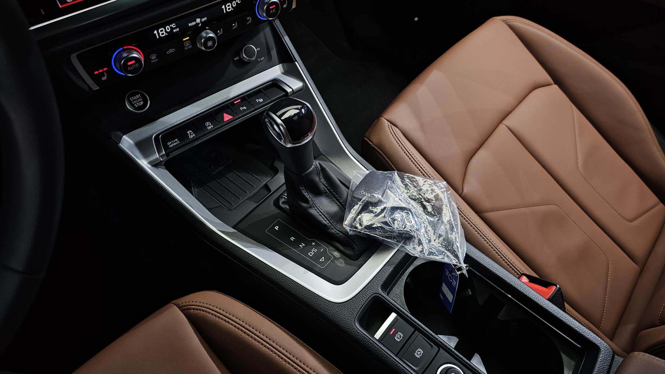 2025 AUDI Q3 35 TDI Premium - 2025 アウディ Q3