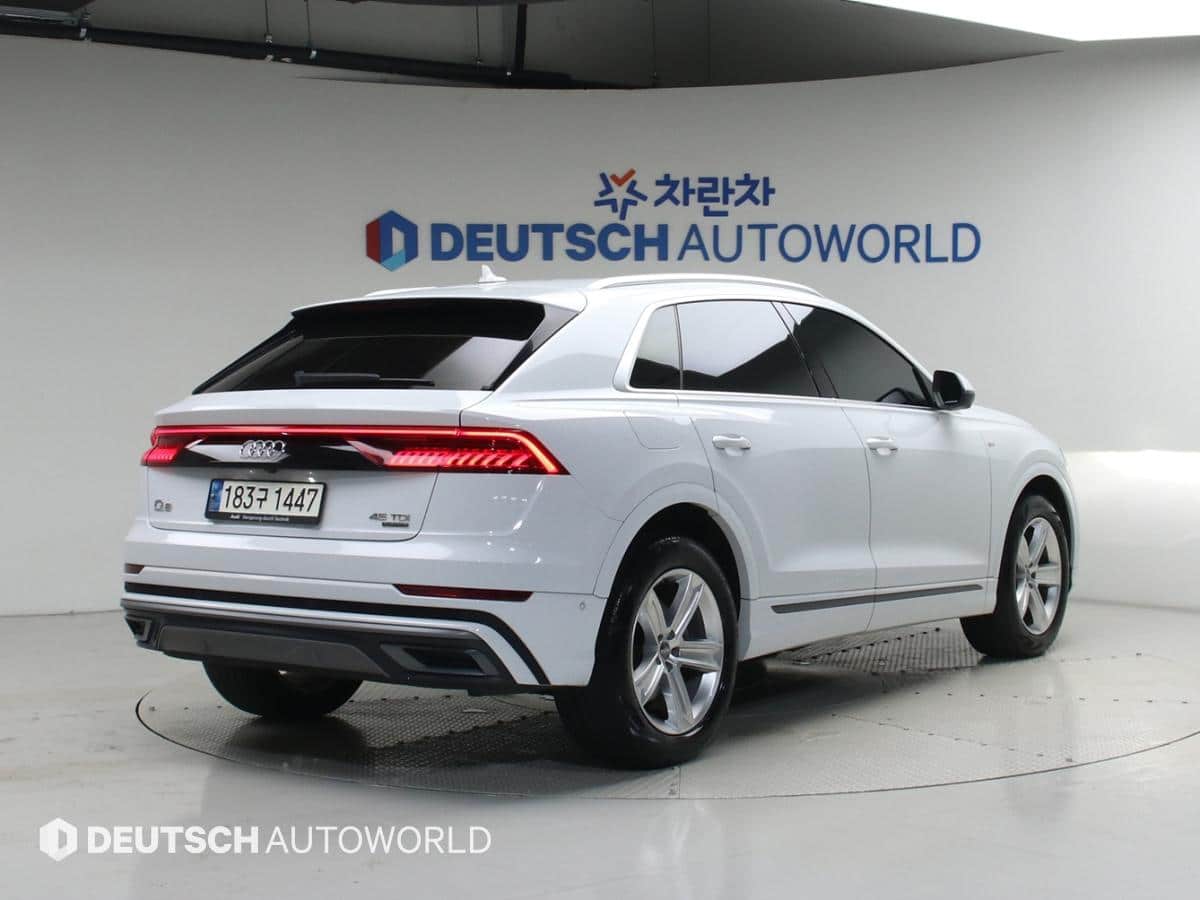 2021 AUDI Q8 45 TDI Quattro Premium
