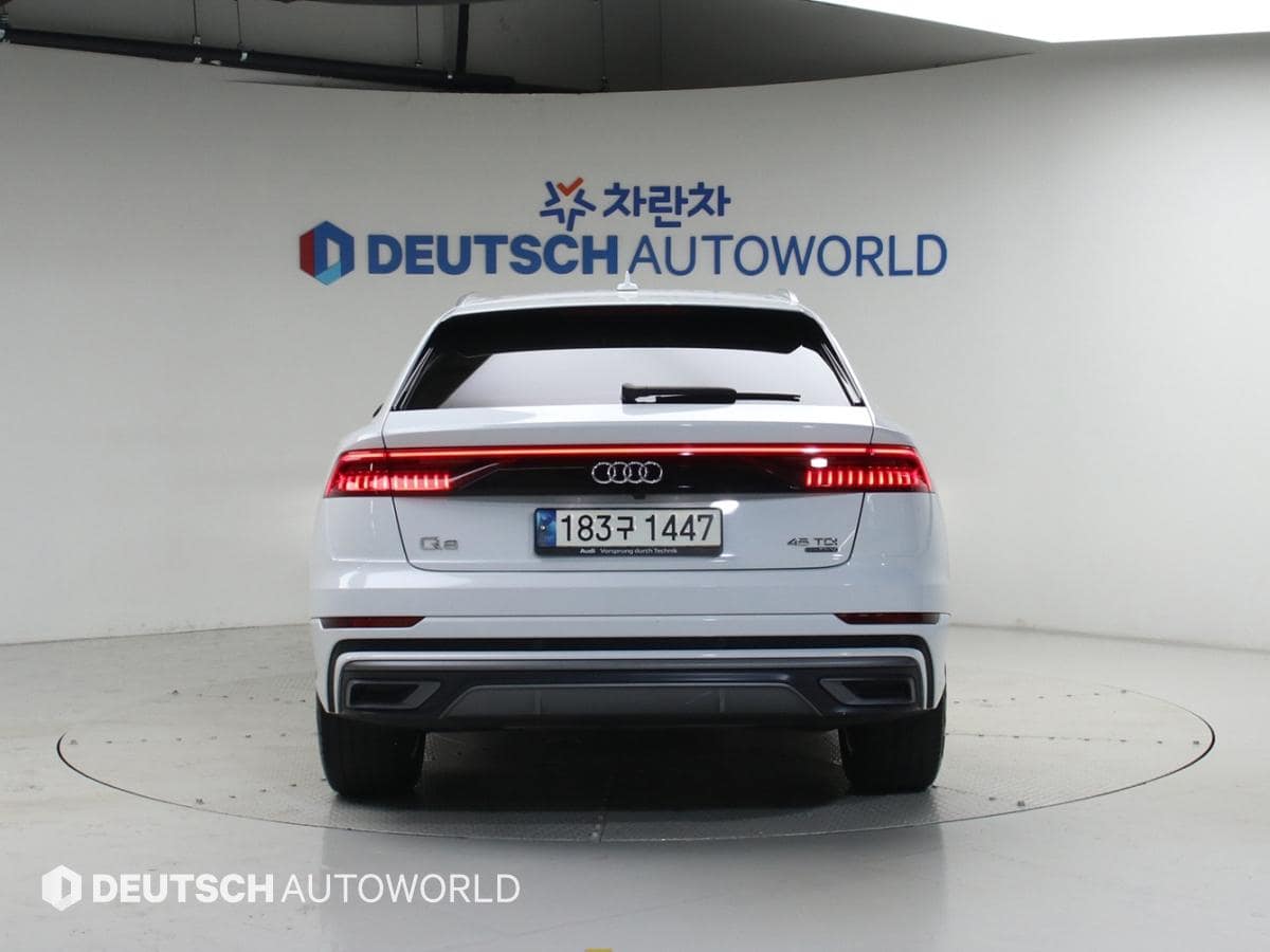 2021 AUDI Q8 45 TDI Quattro Premium