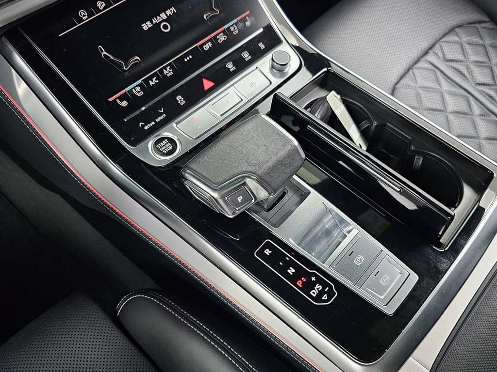 2023 AUDI Q8 50 TDI Quattro Premium - 2023 أودي Q8