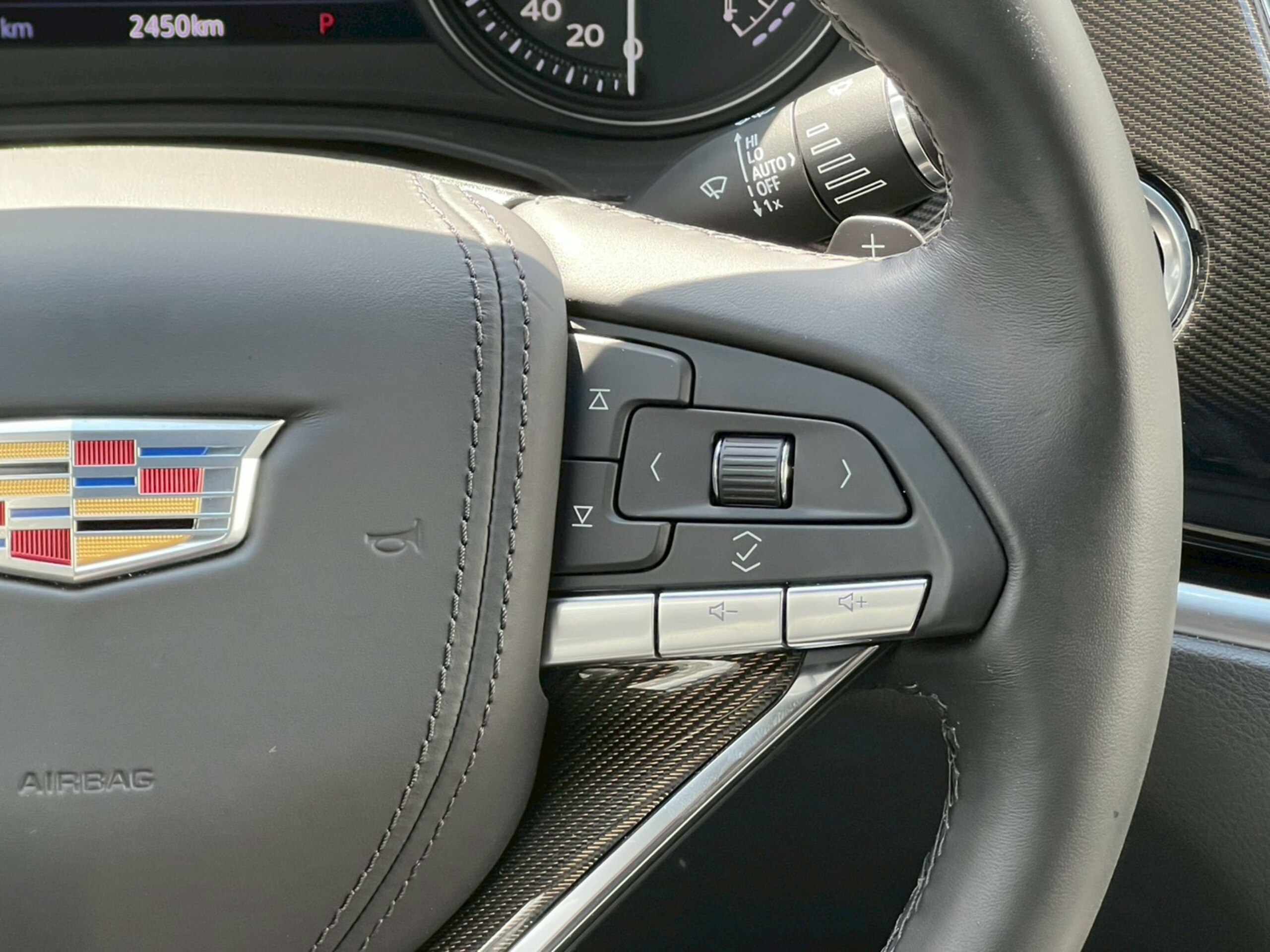 2025 Cadillac XT6