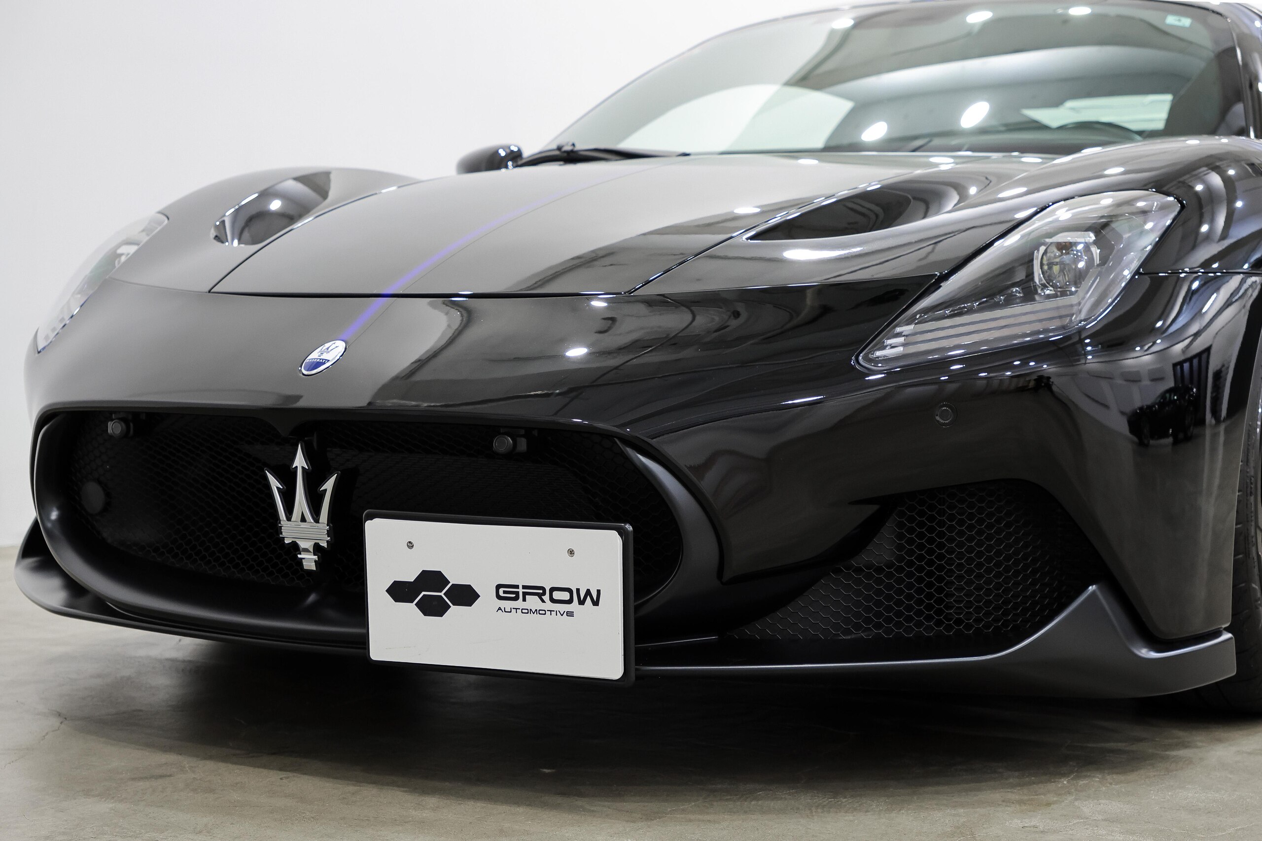 2022 Maserati MC20 - マセラティ MC20 3.0 1年保証・カーボンセラミックブレーキ・カーボンエンジンカバー・カーボンリアスポイラー・カーボンインテリアパッケージ