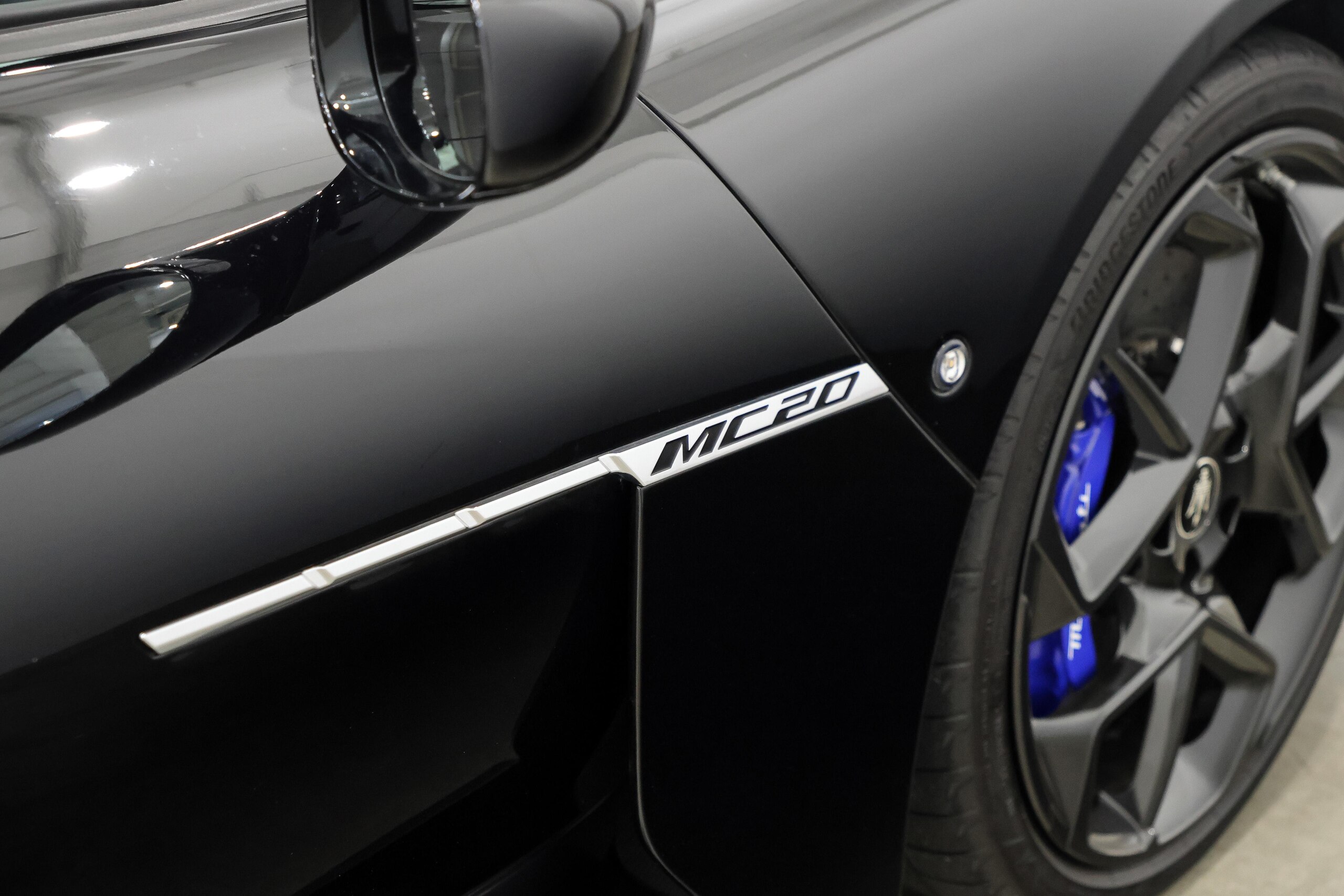 2022 Maserati MC20 - マセラティ MC20 3.0 1年保証・カーボンセラミックブレーキ・カーボンエンジンカバー・カーボンリアスポイラー・カーボンインテリアパッケージ
