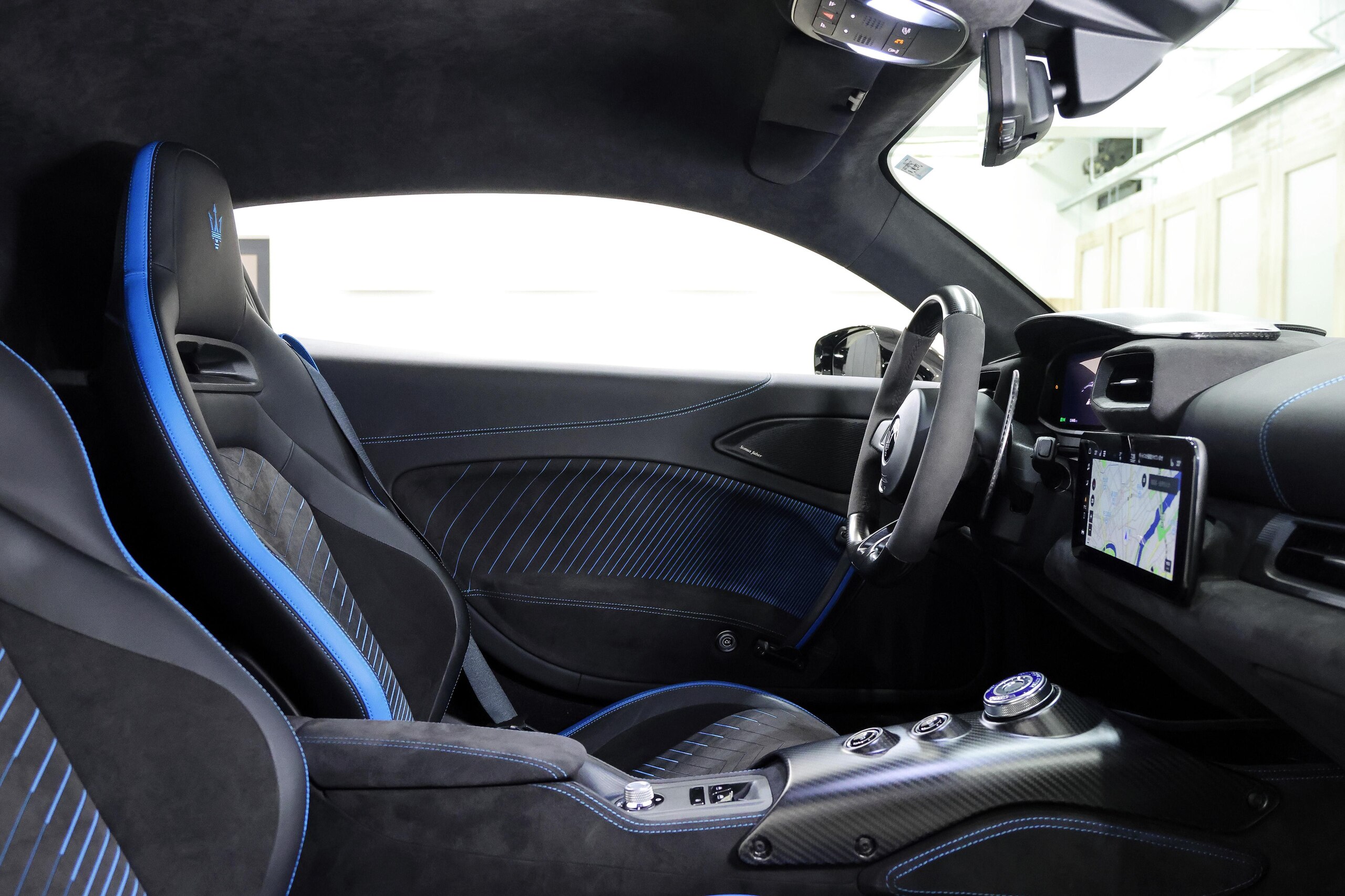 2022 Maserati MC20 - マセラティ MC20 3.0 1年保証・カーボンセラミックブレーキ・カーボンエンジンカバー・カーボンリアスポイラー・カーボンインテリアパッケージ