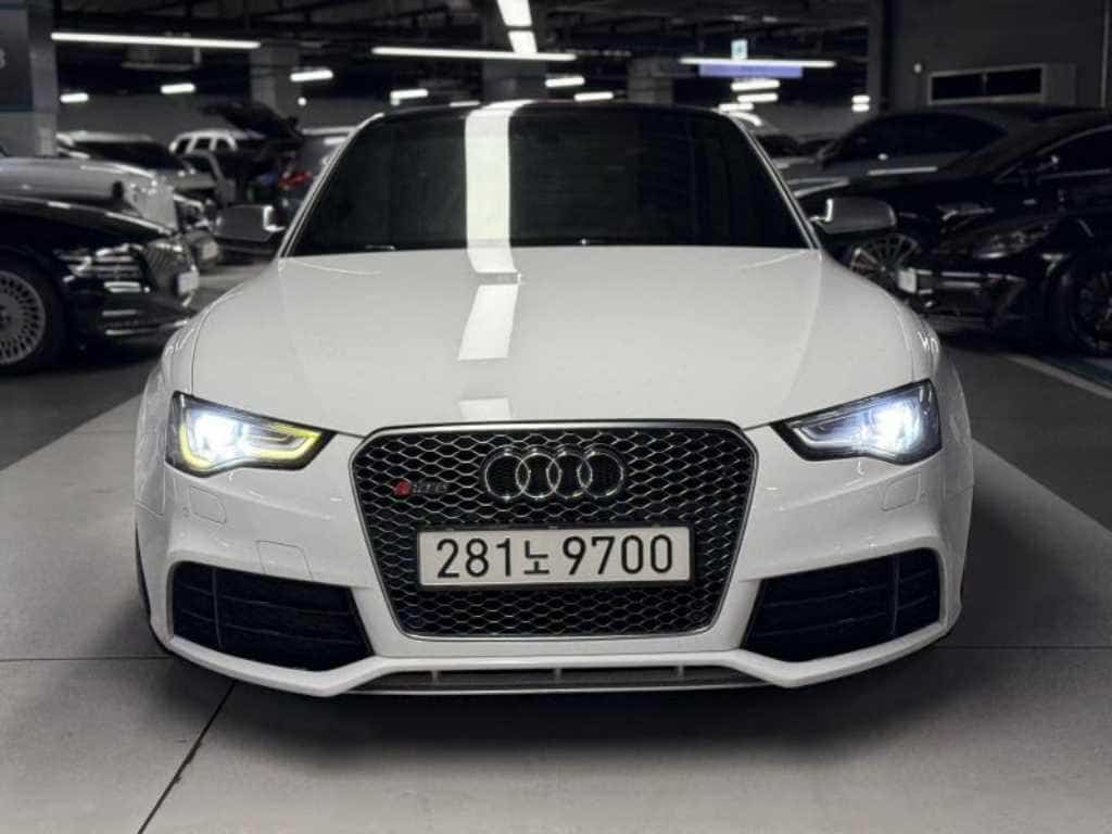 2013 AUDI RS5 - 2013 أودي RS5